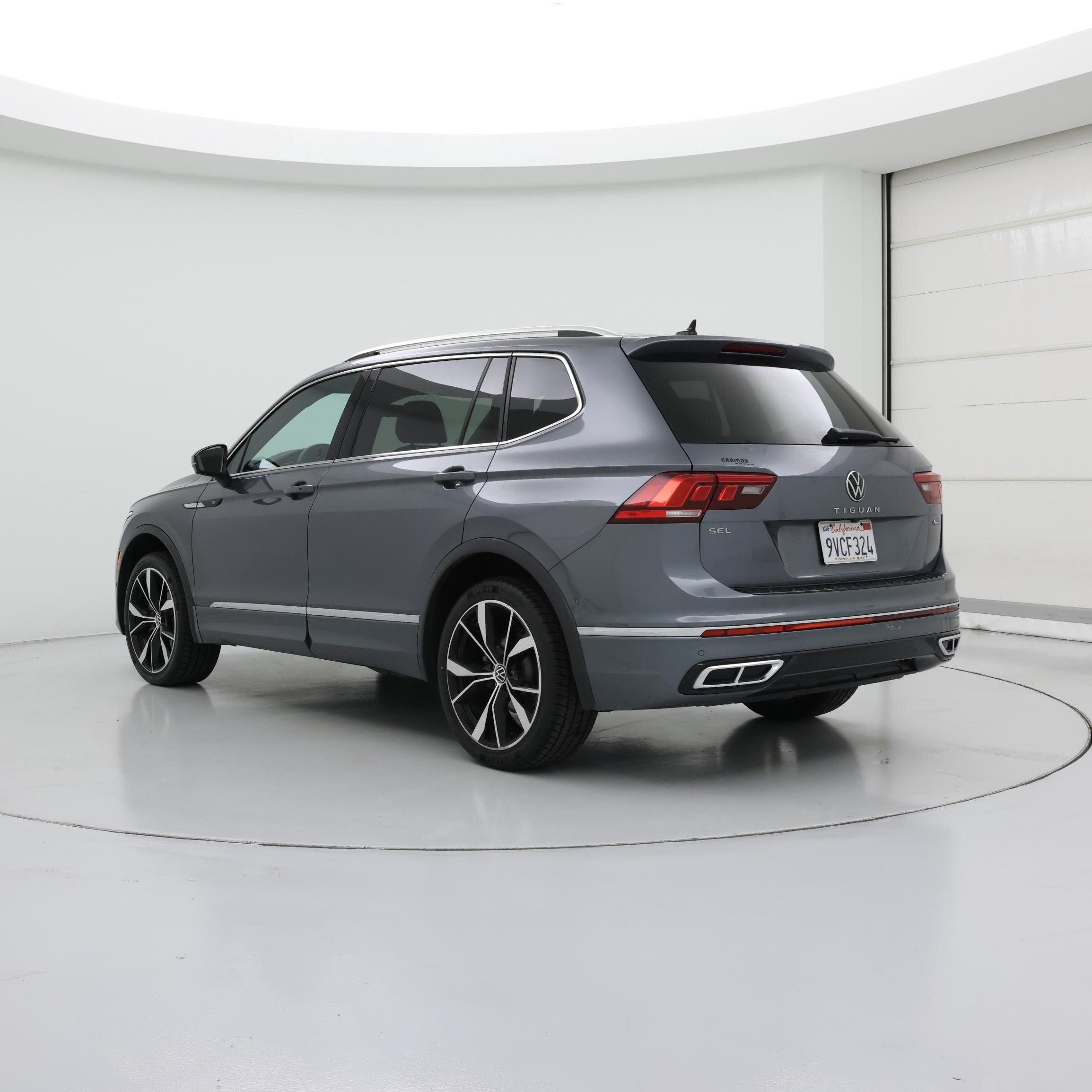 Thumbnail: 2022 Volkswagen Tiguan - 2