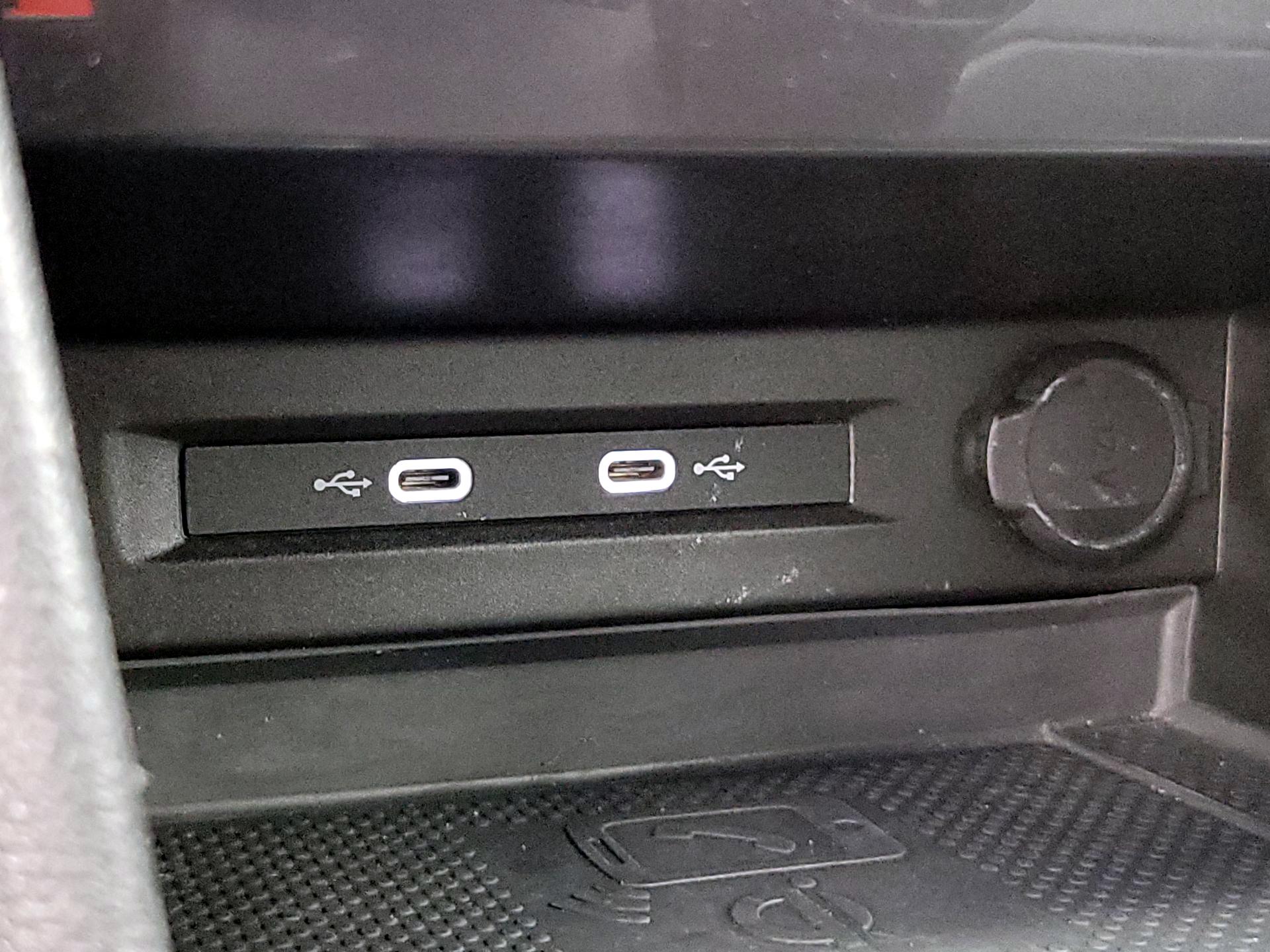 Thumbnail: 2022 Volkswagen Tiguan - 19