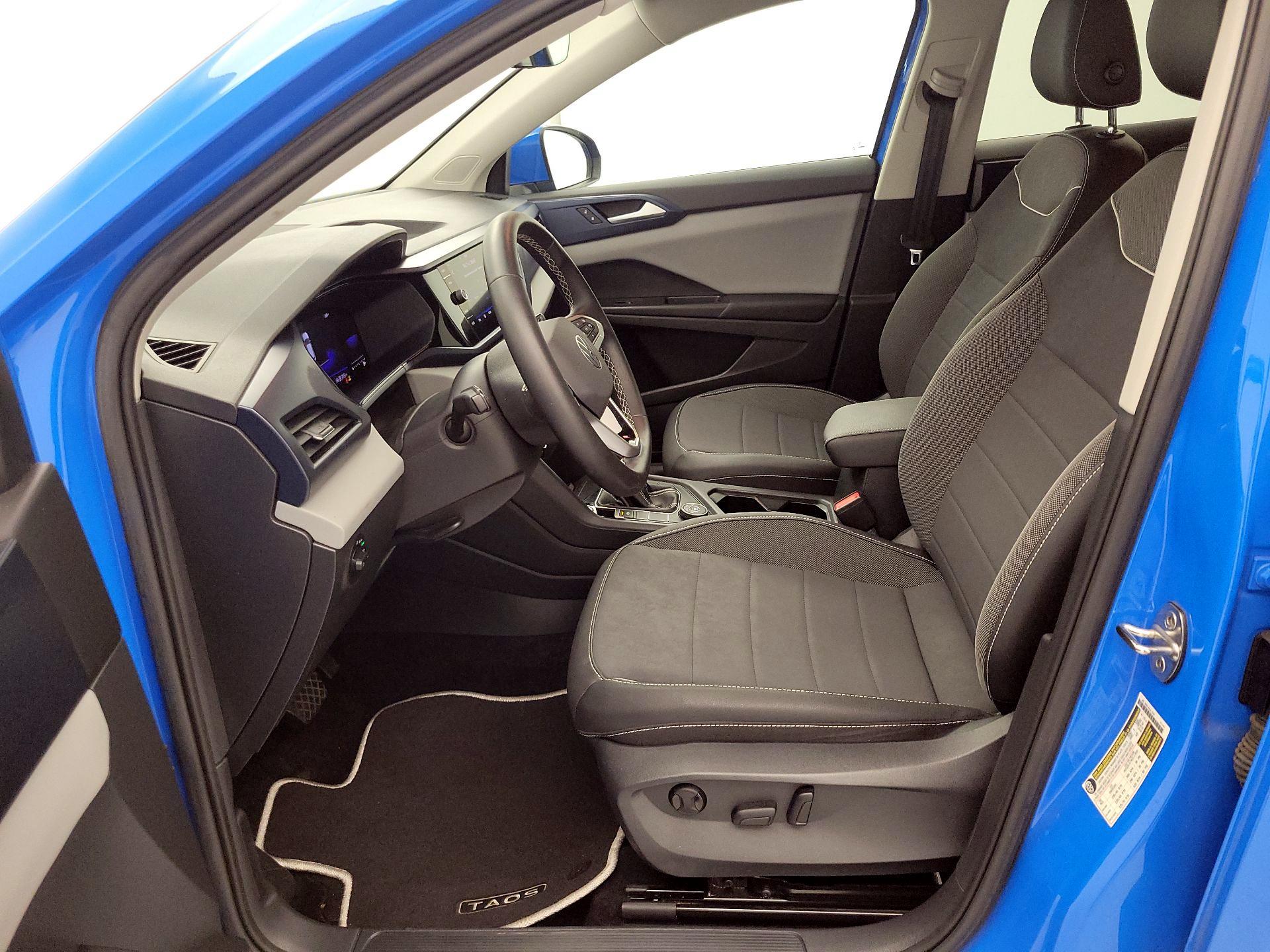 Thumbnail: 2023 Volkswagen Taos - 11