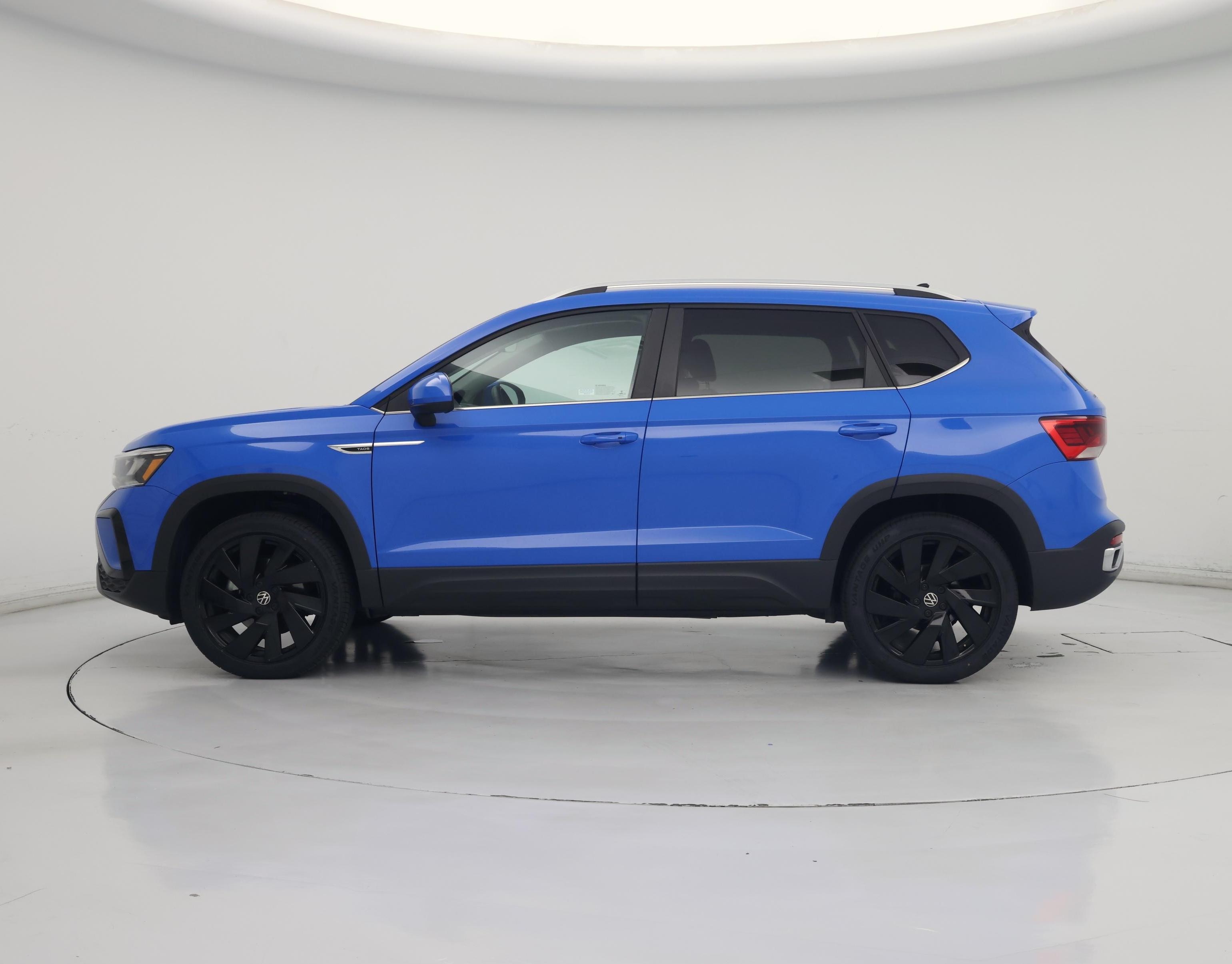 Thumbnail: 2023 Volkswagen Taos - 3