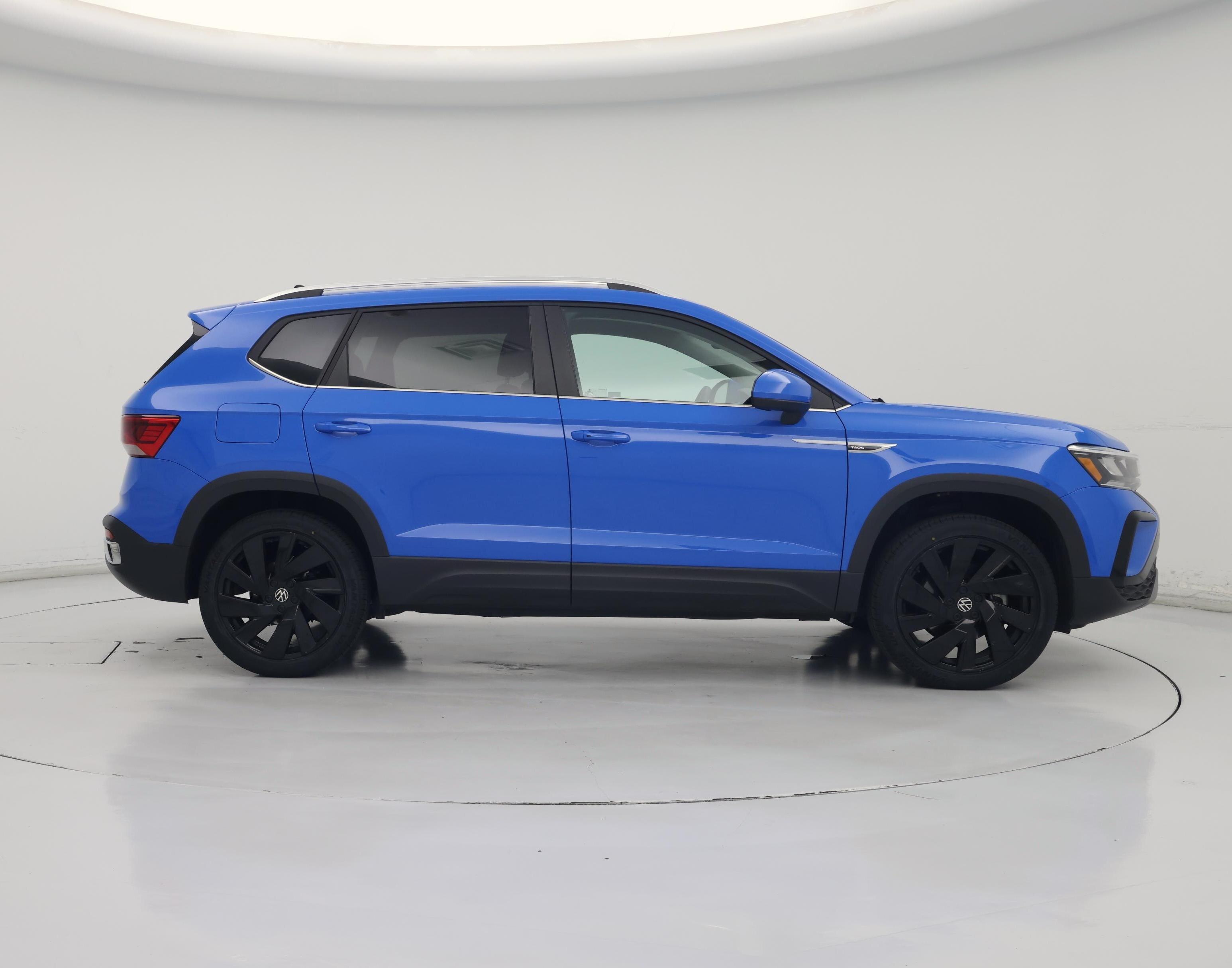 Thumbnail: 2023 Volkswagen Taos - 7