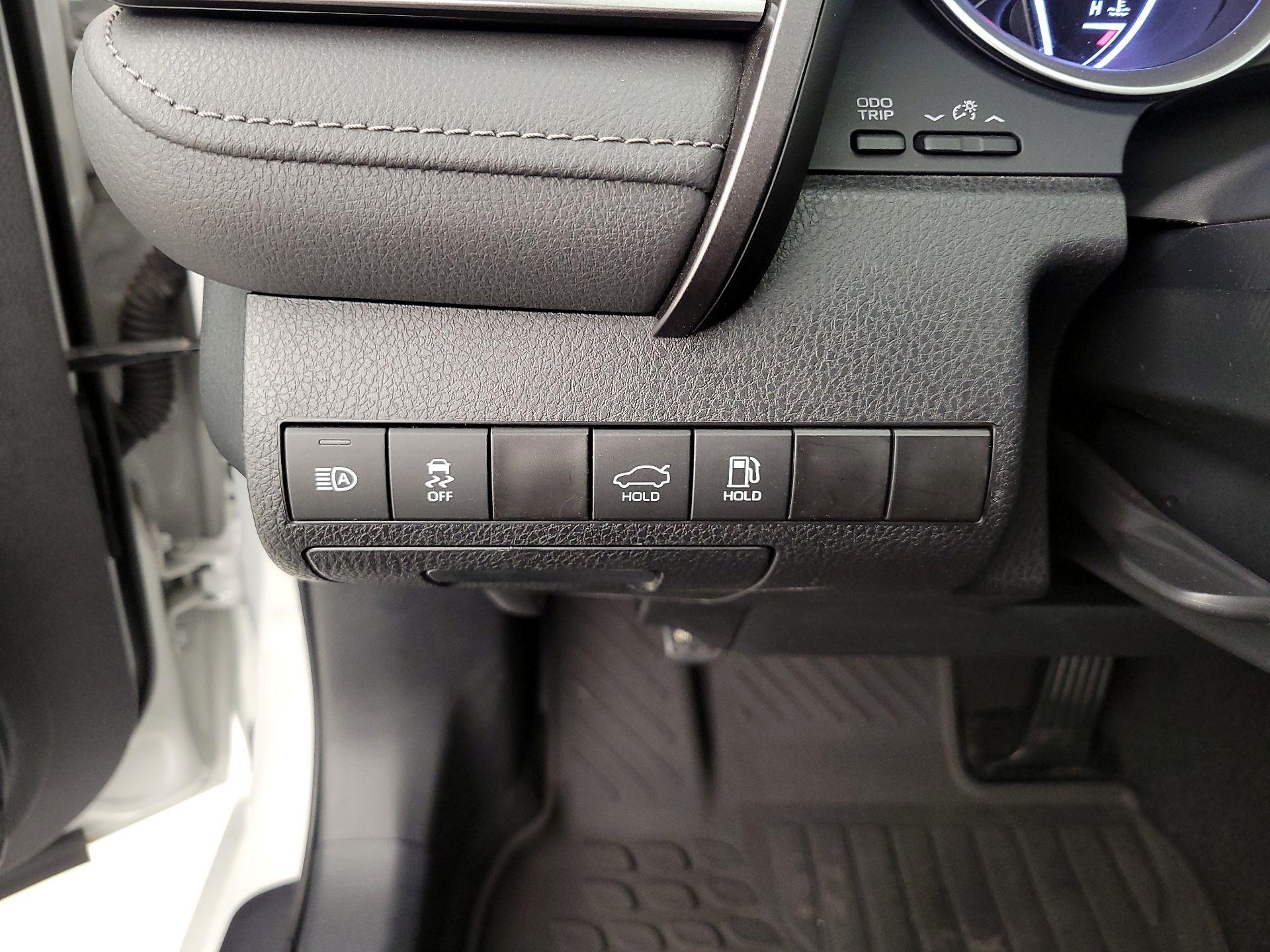 Thumbnail: 2023 Toyota Camry - 13