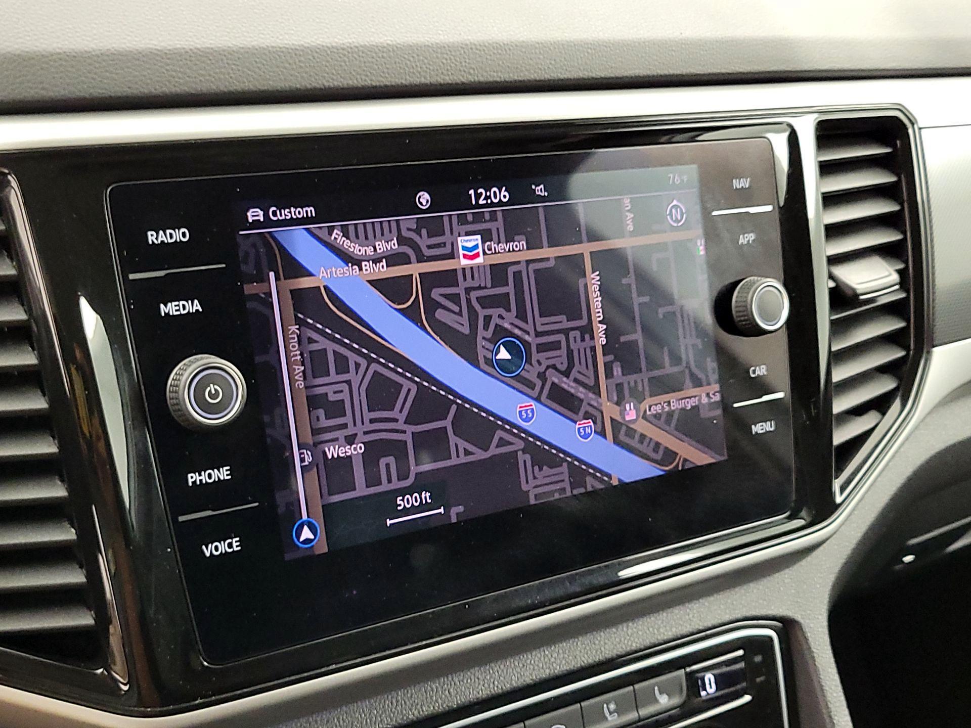 Thumbnail: 2023 Volkswagen Atlas - 14