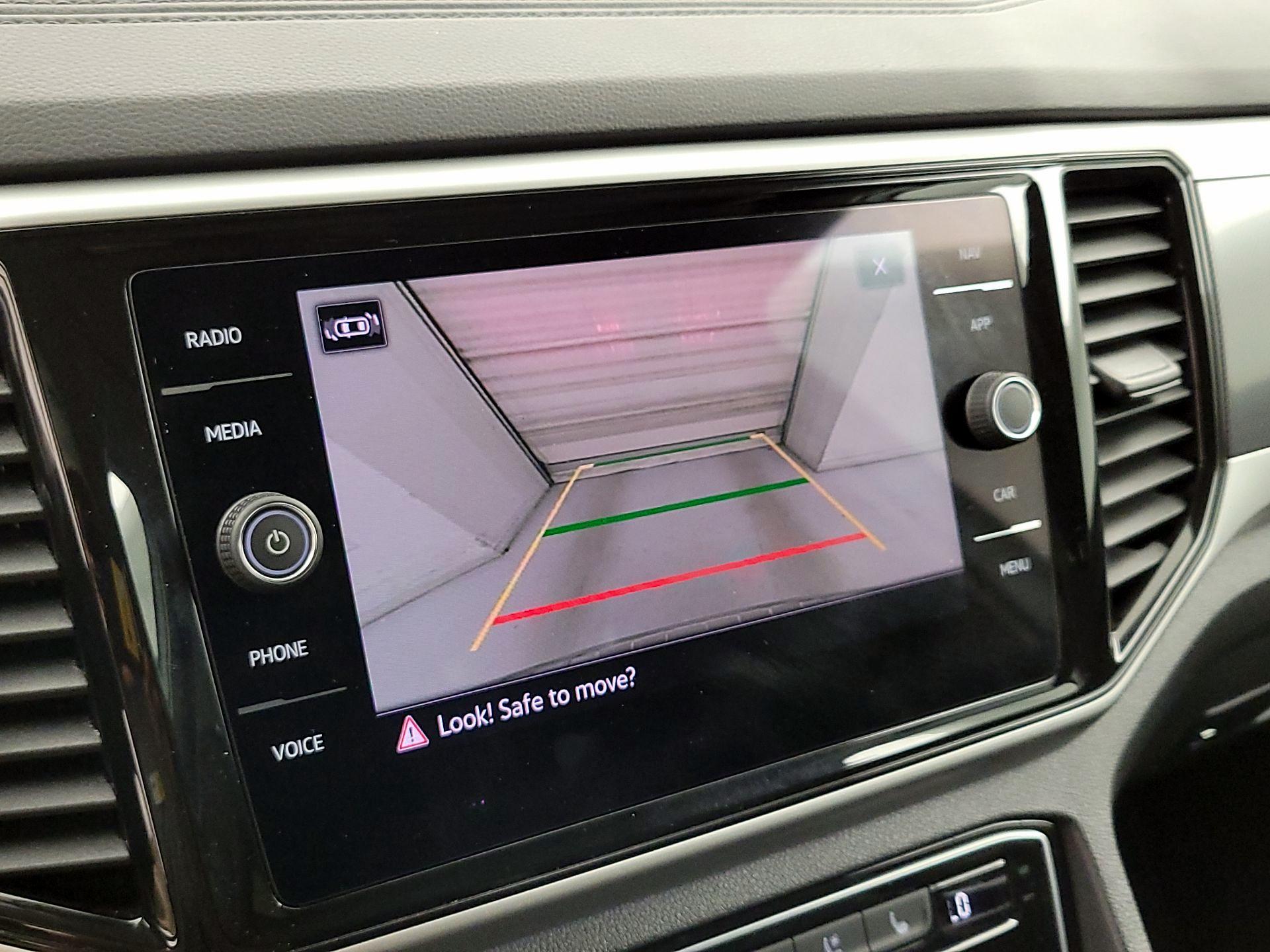 Thumbnail: 2023 Volkswagen Atlas - 15