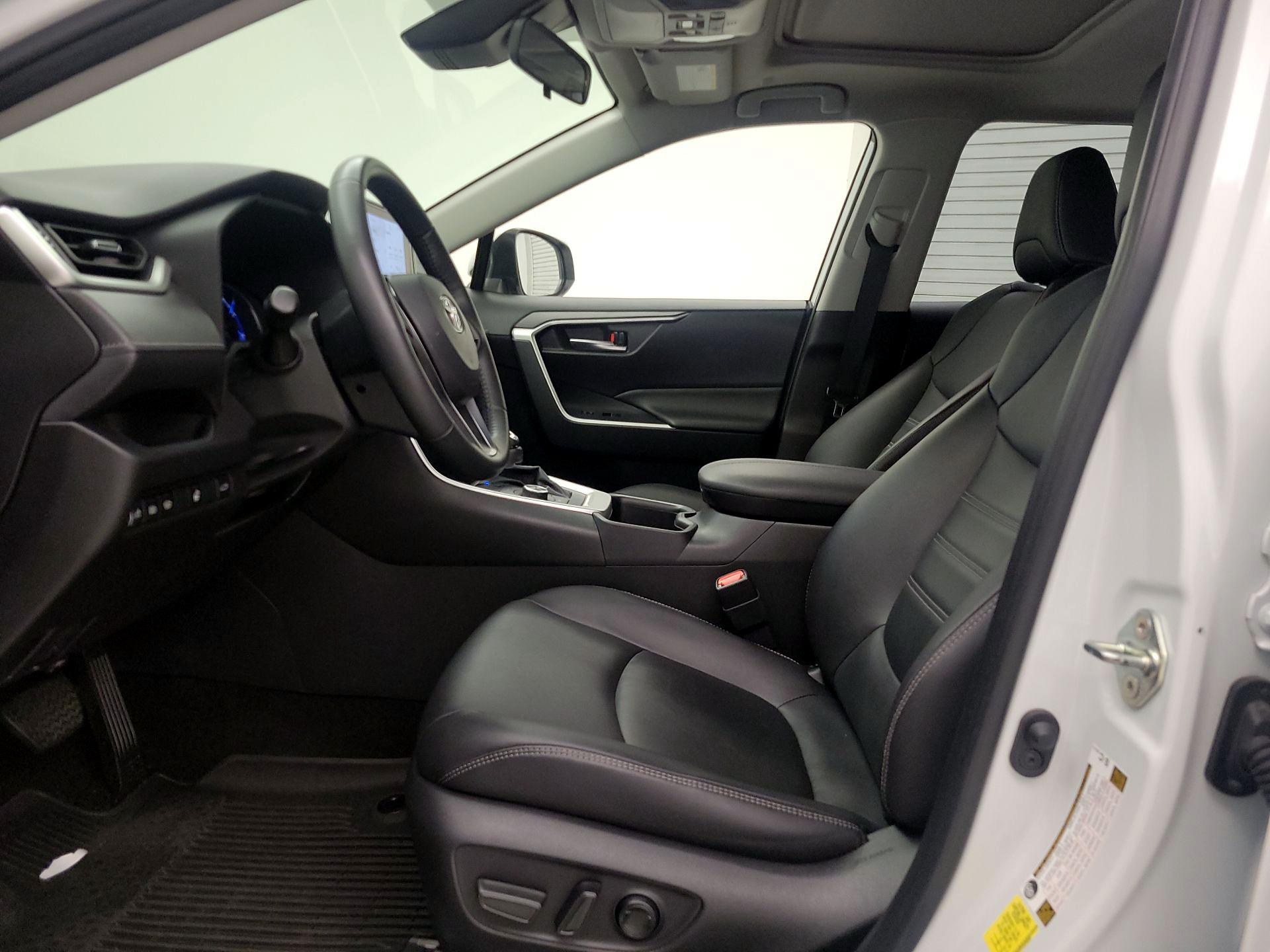 Thumbnail: 2024 Toyota RAV4 - 11