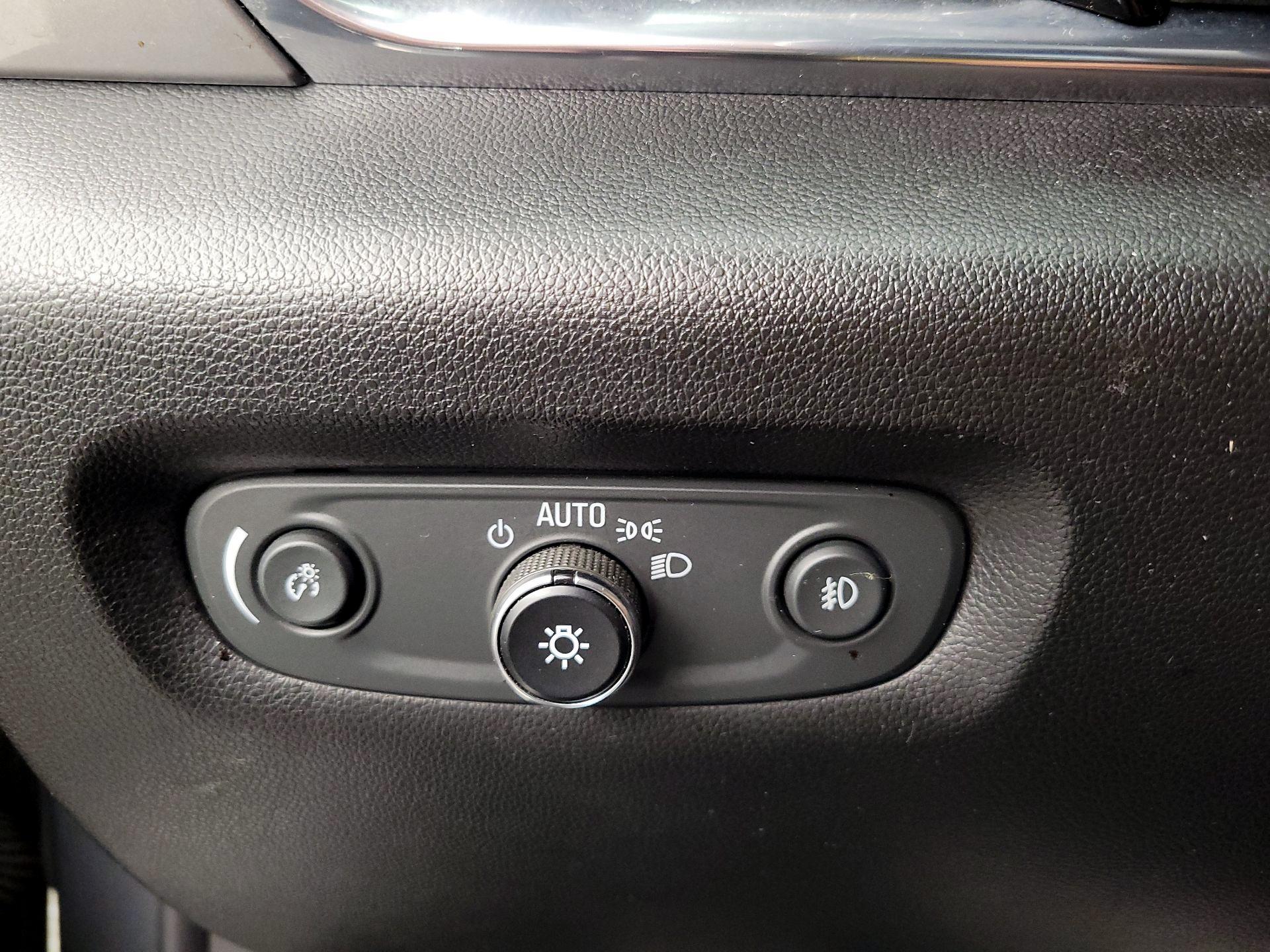 Thumbnail: 2019 Chevrolet Traverse - 13