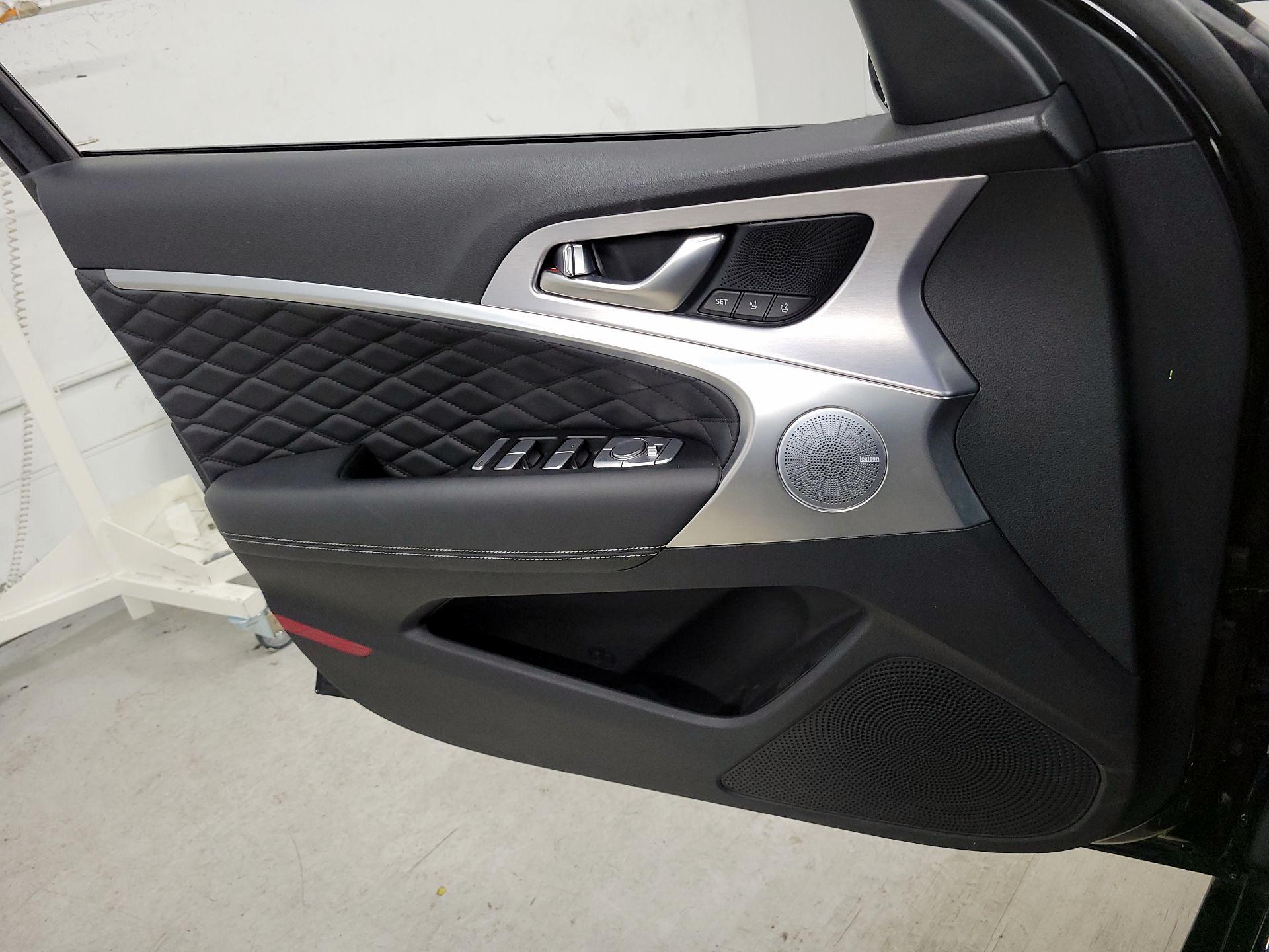 Thumbnail: 2019 Genesis G70 - 12