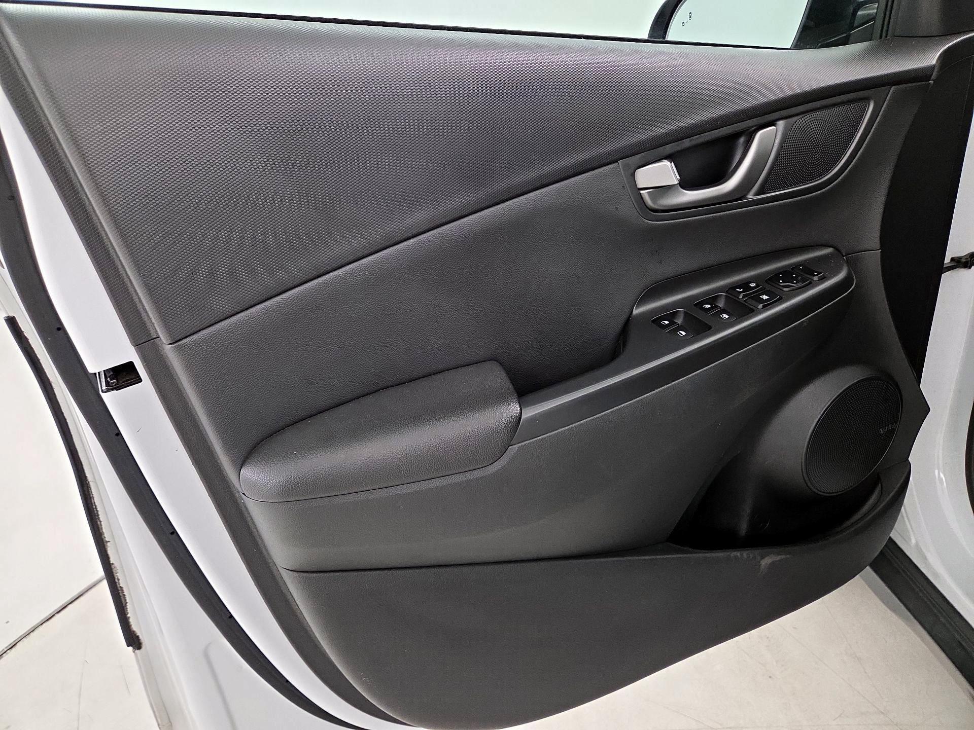 Thumbnail: 2019 Hyundai Kona - 12