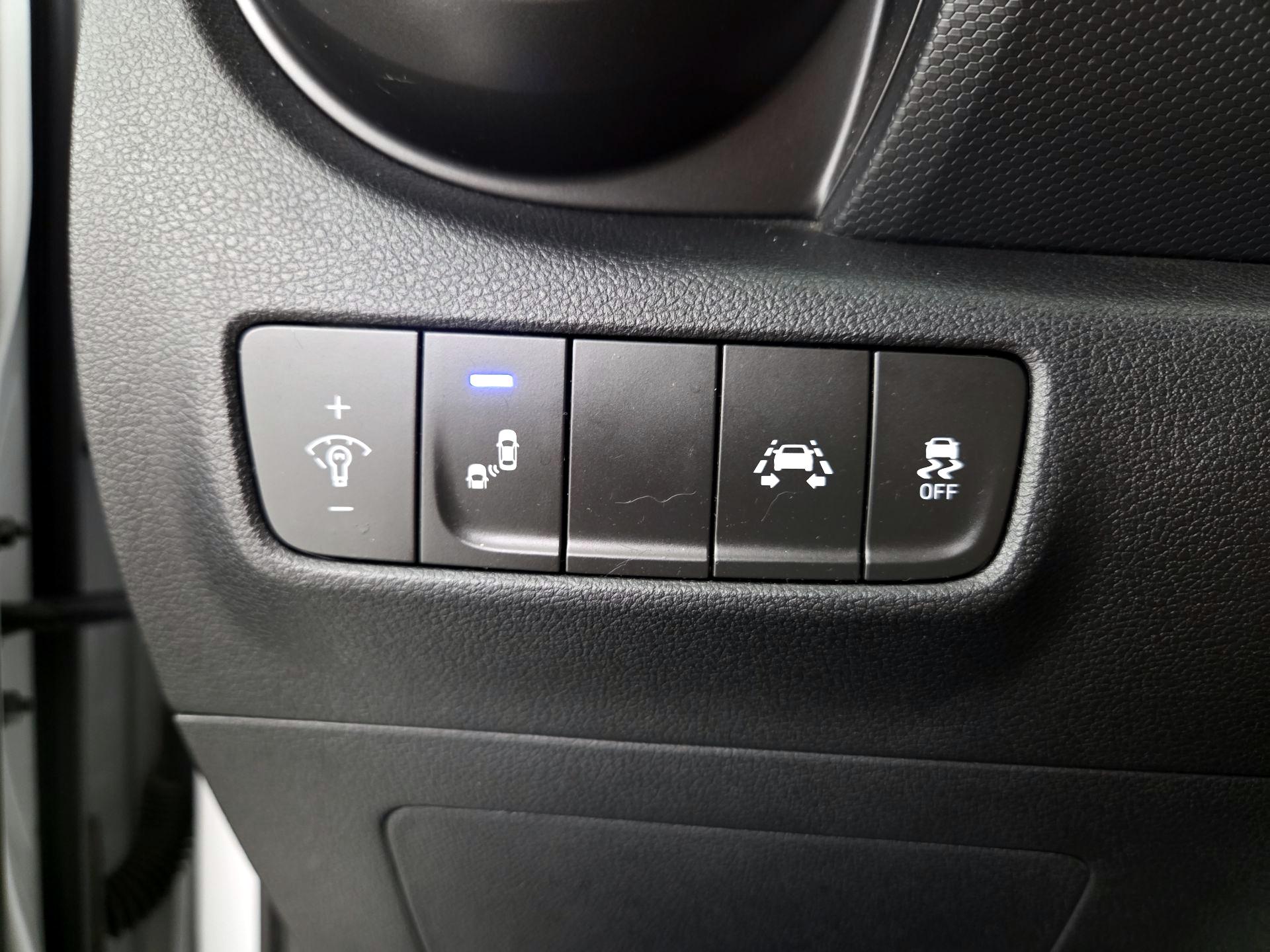 Thumbnail: 2019 Hyundai Kona - 13