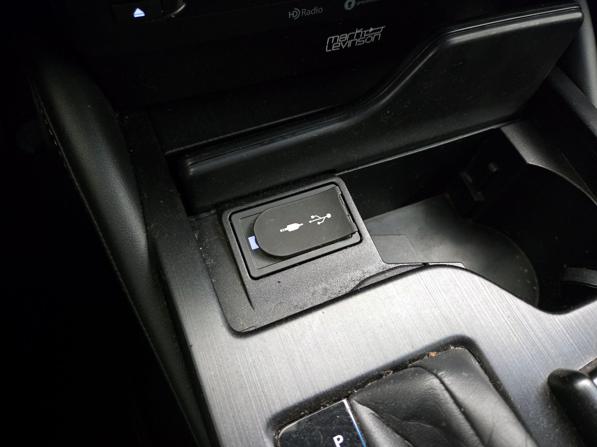 Thumbnail: 2019 Lexus ES - 19