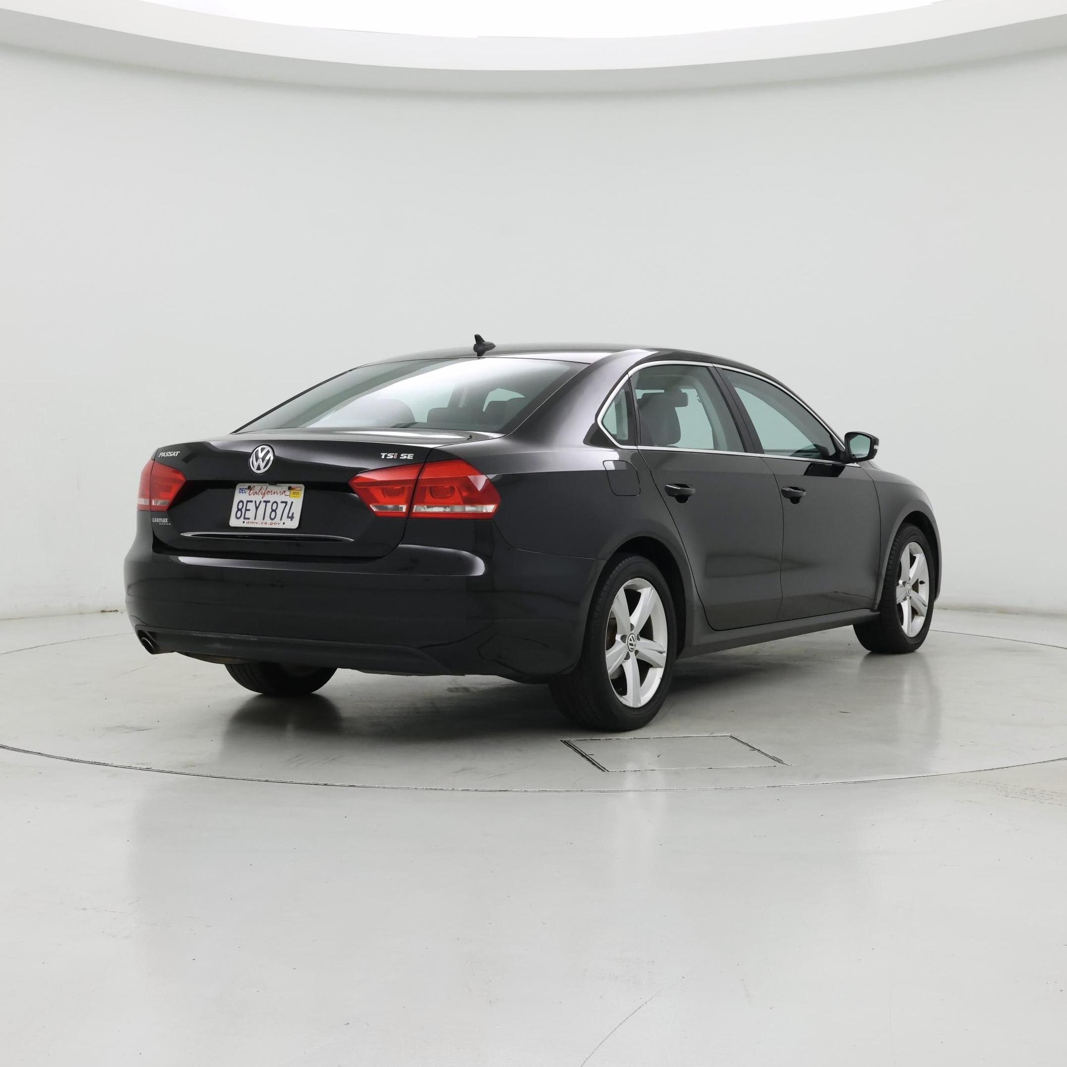 Thumbnail: 2015 Volkswagen Passat - 8