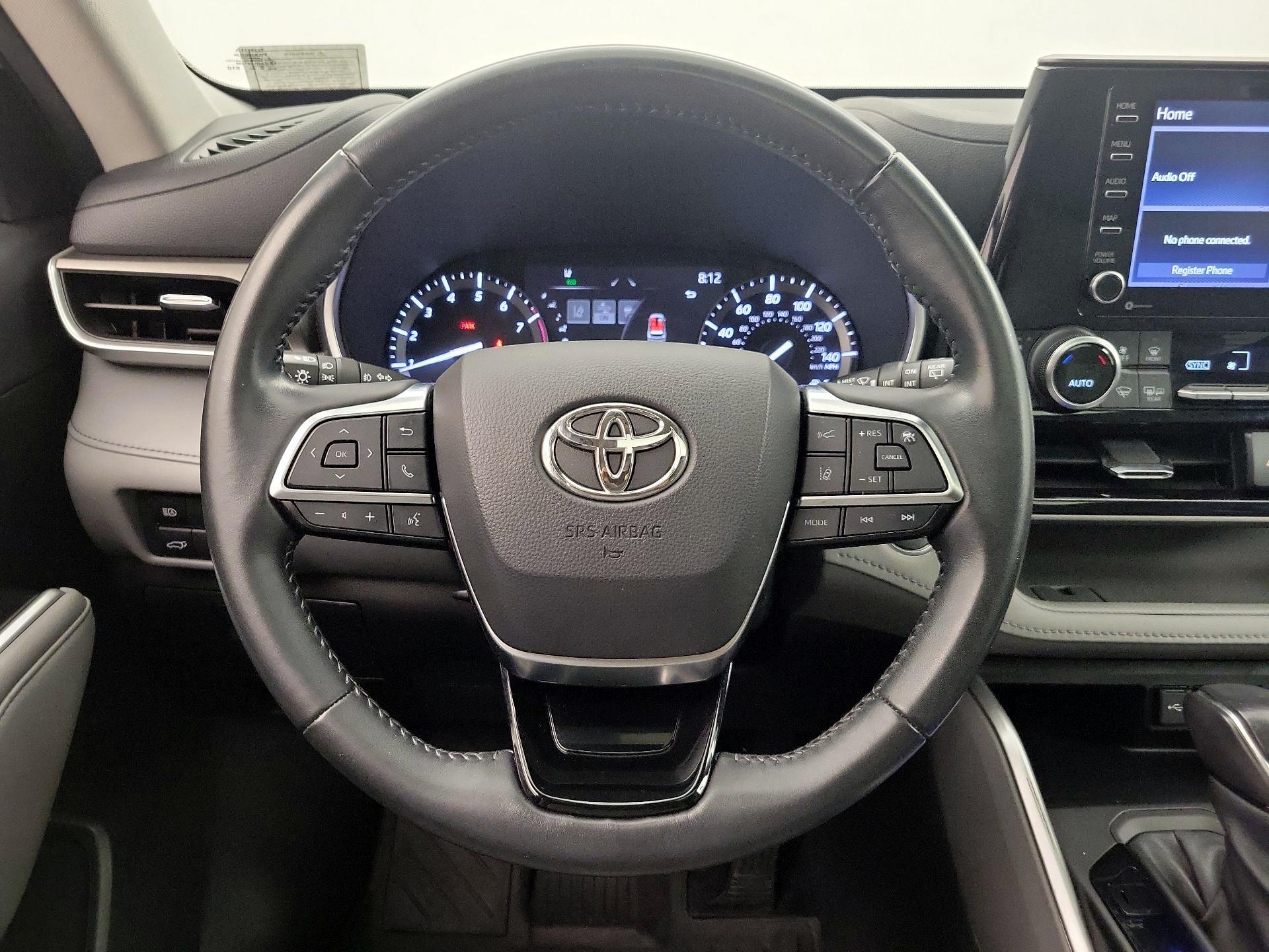 Thumbnail: 2021 Toyota Highlander - 10