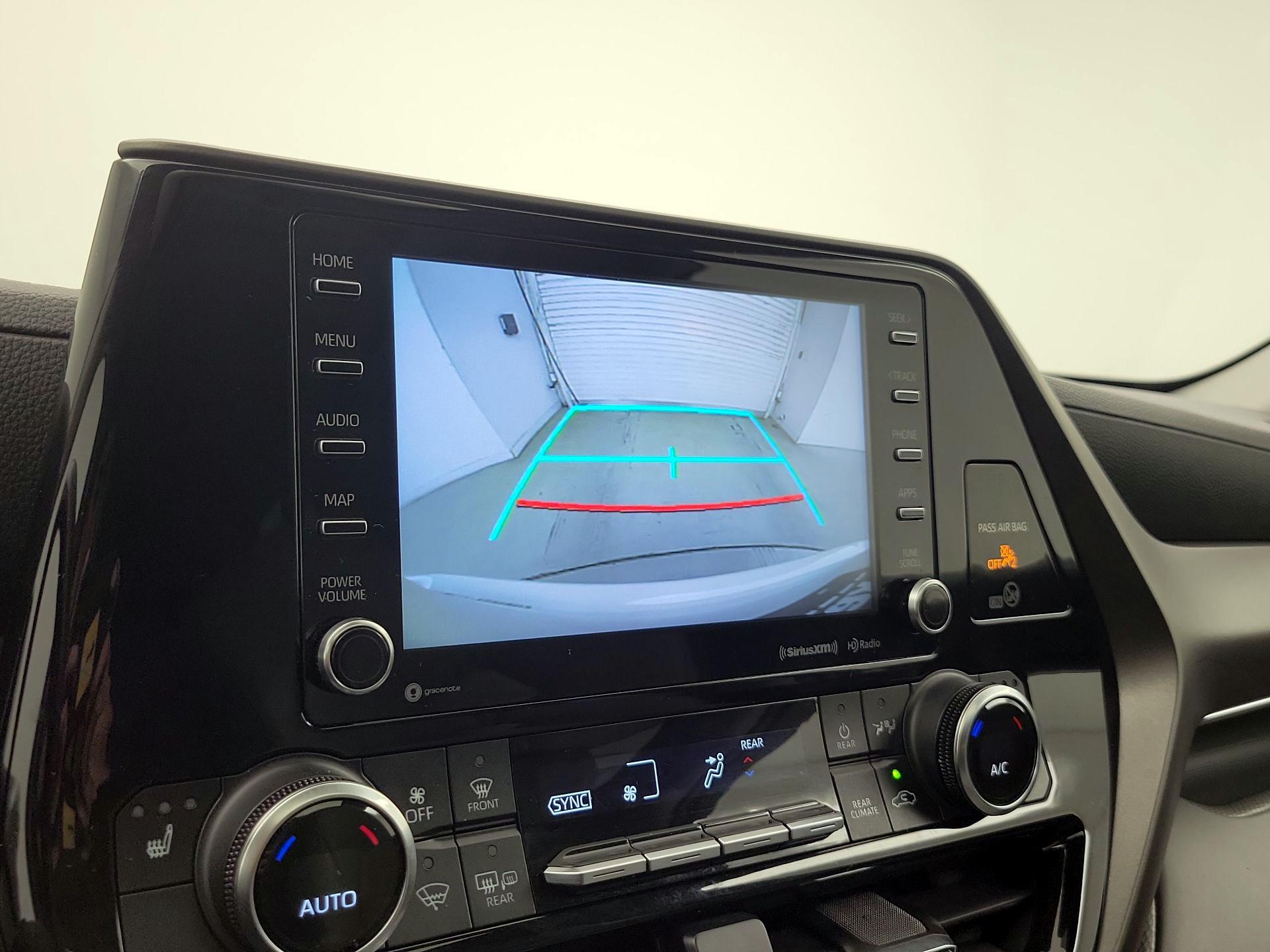 Thumbnail: 2021 Toyota Highlander - 15