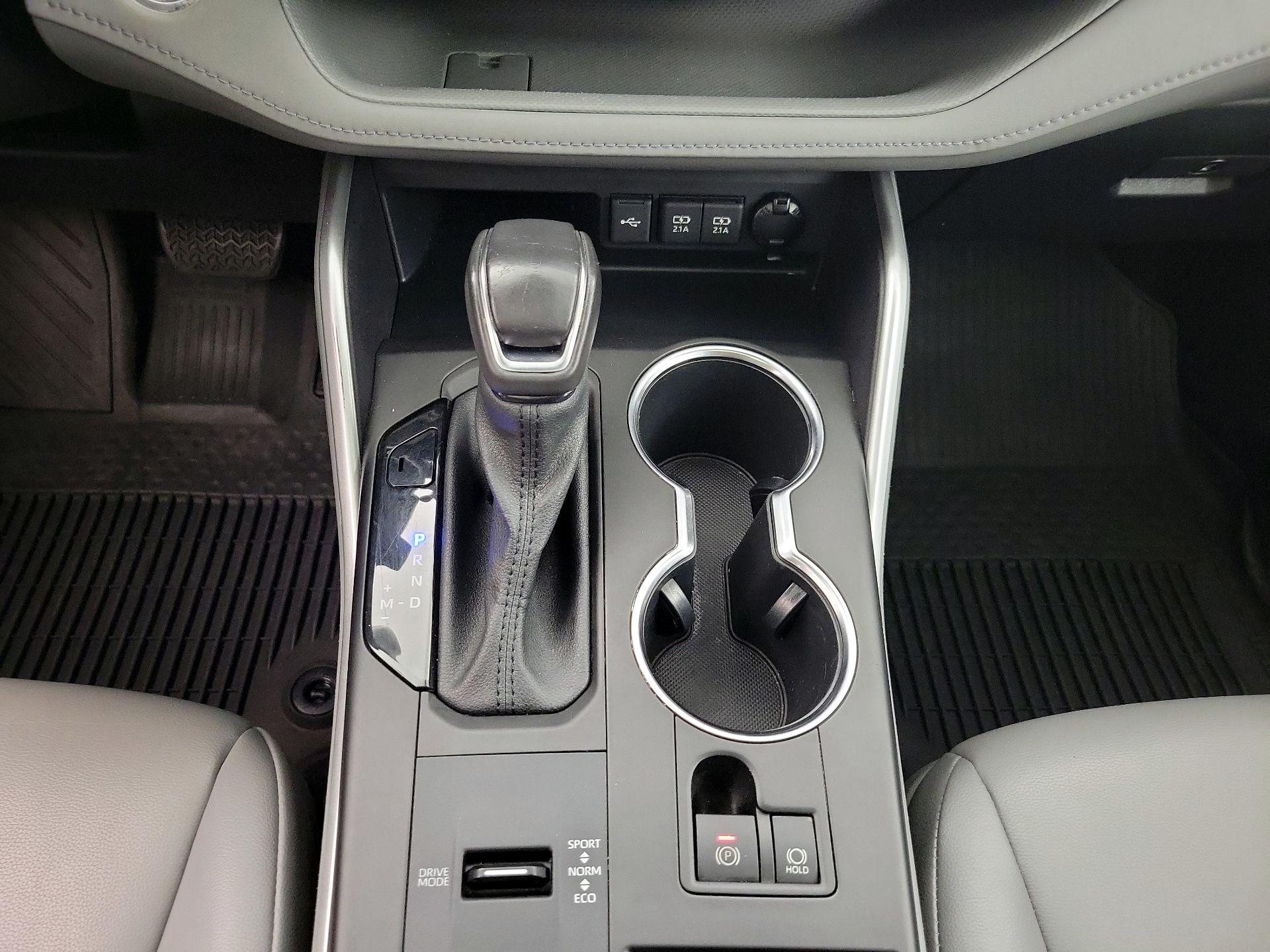 Thumbnail: 2021 Toyota Highlander - 18