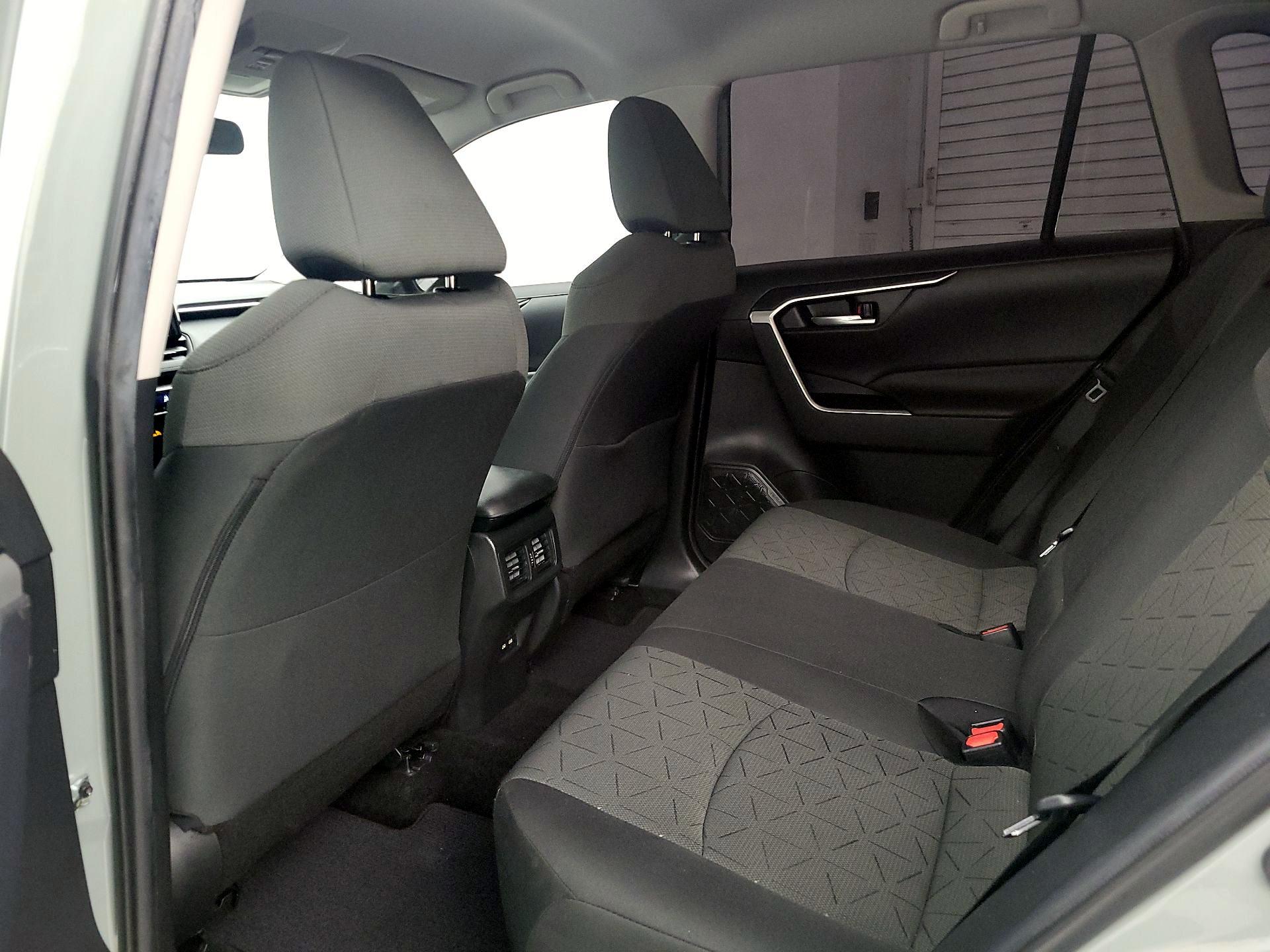 Thumbnail: 2021 Toyota RAV4 - 19