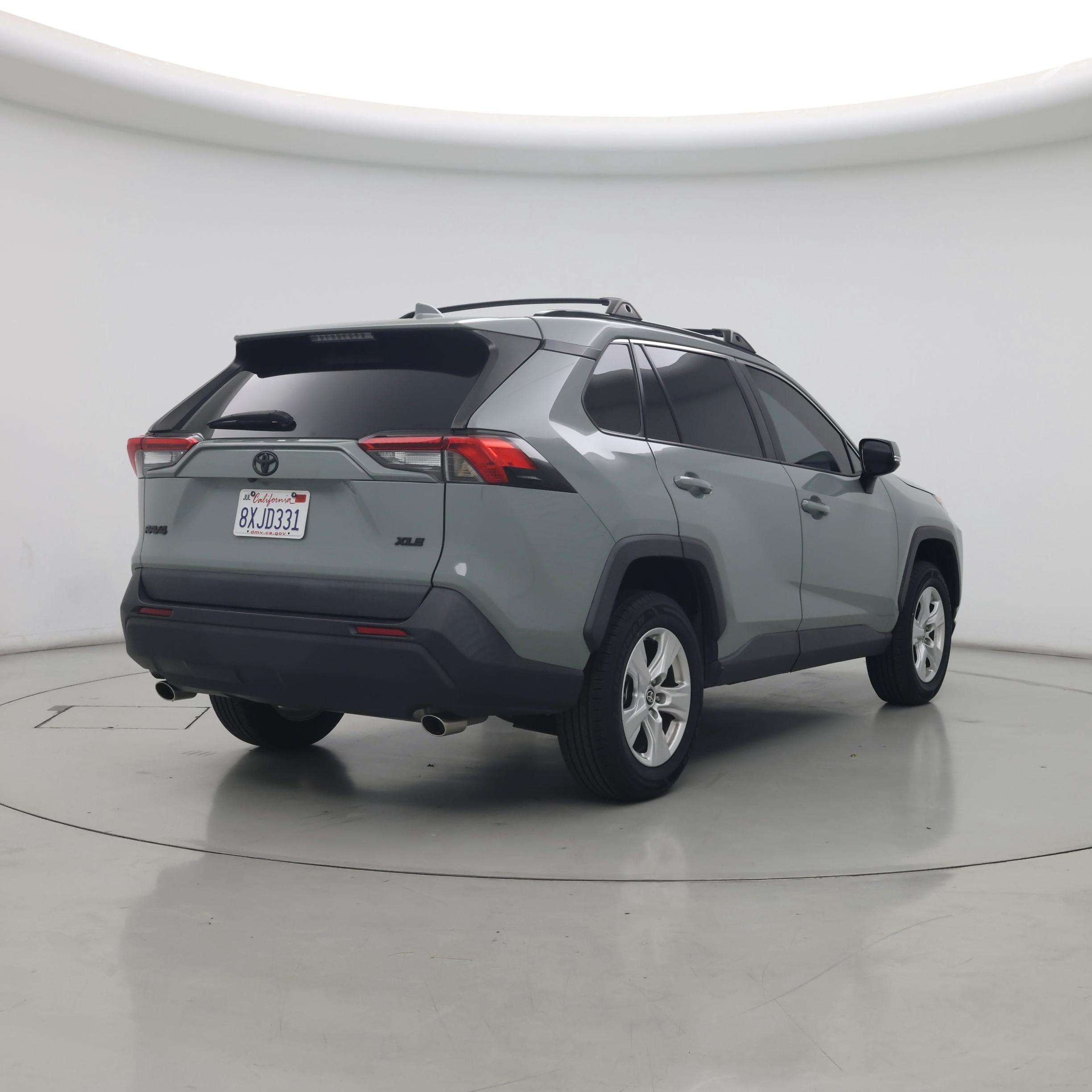 Thumbnail: 2021 Toyota RAV4 - 8