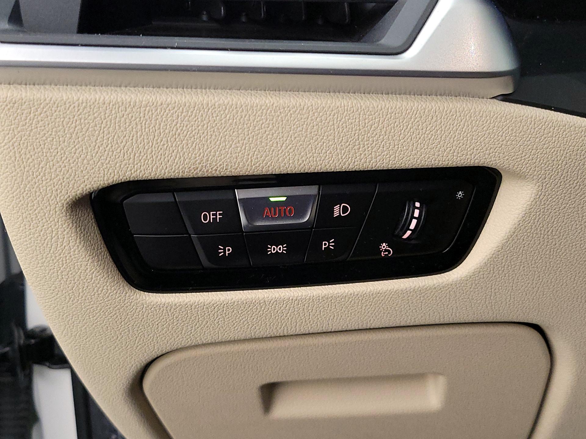 Thumbnail: 2021 BMW 3 Series - 13