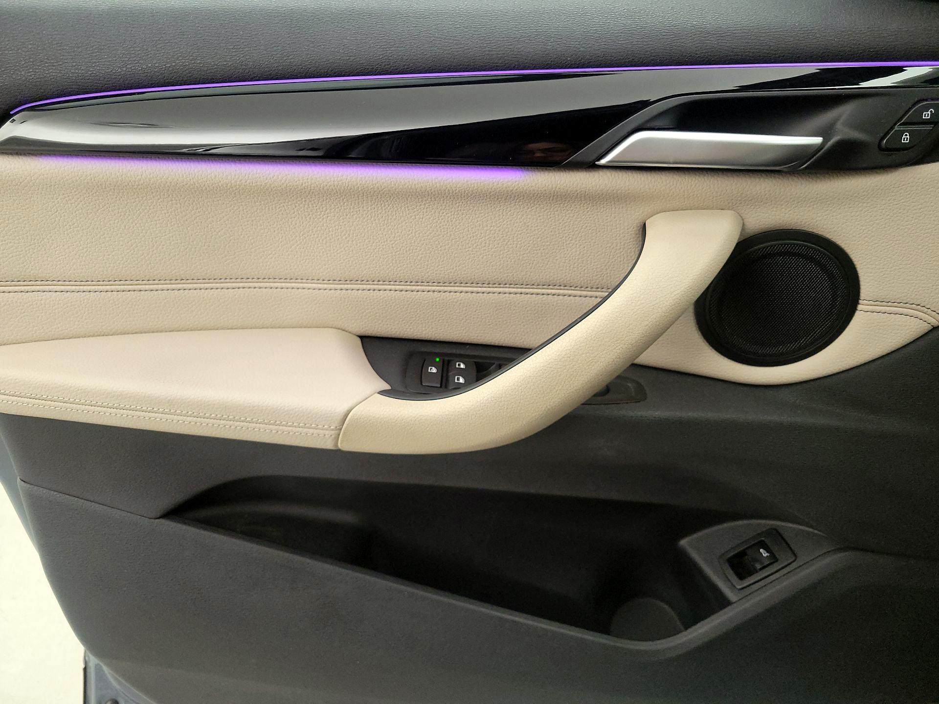 Thumbnail: 2020 BMW X1 - 12