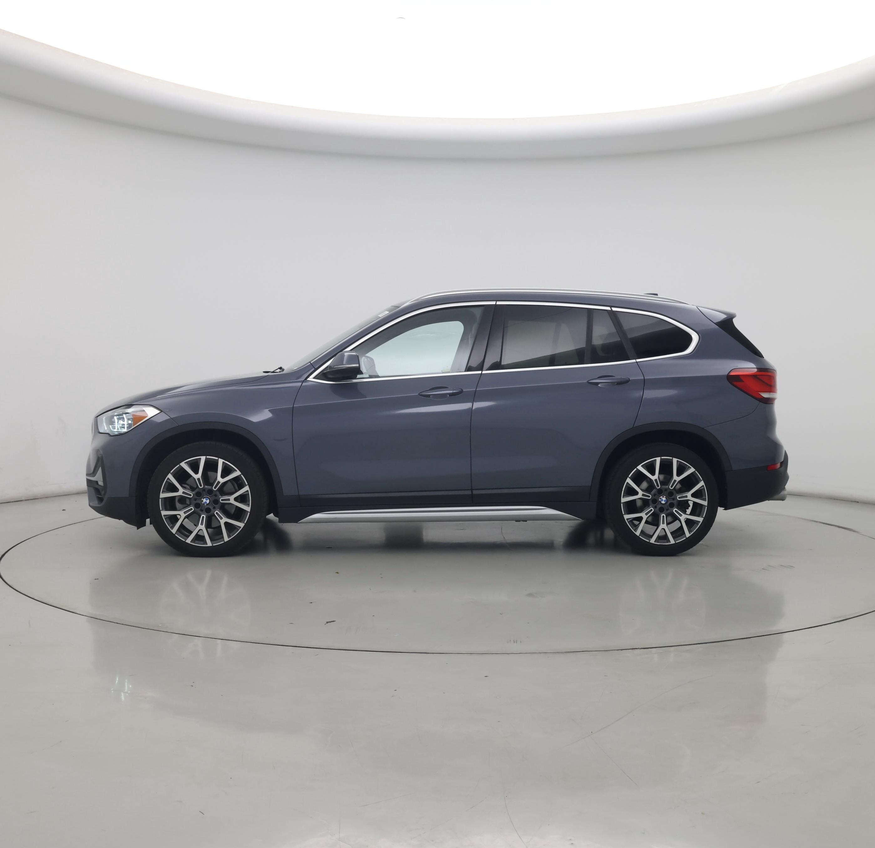 Thumbnail: 2020 BMW X1 - 3