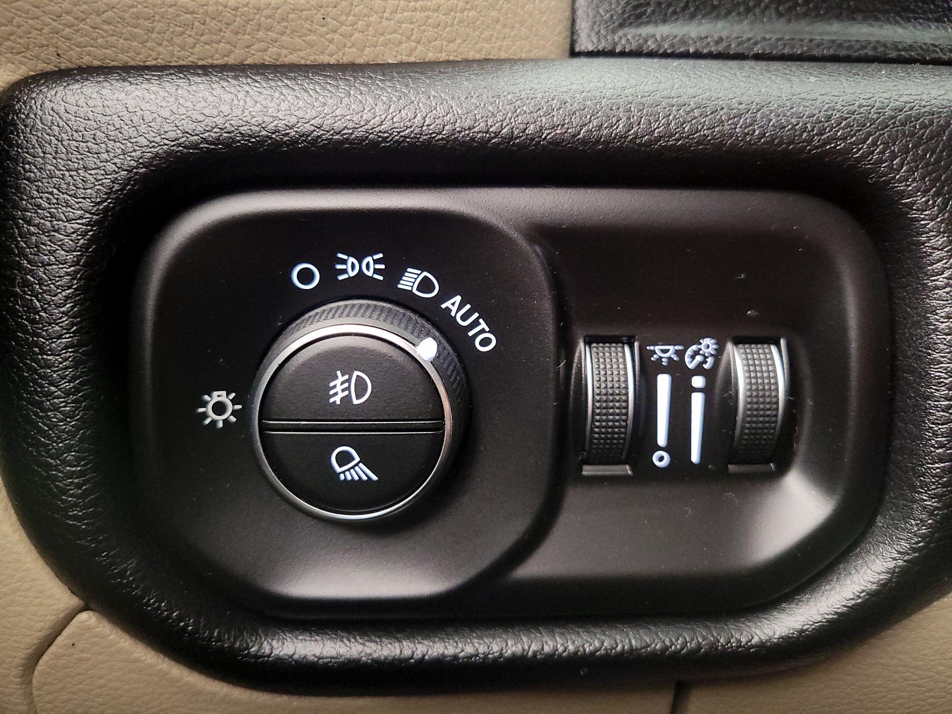 Thumbnail: 2019 RAM 1500 - 13