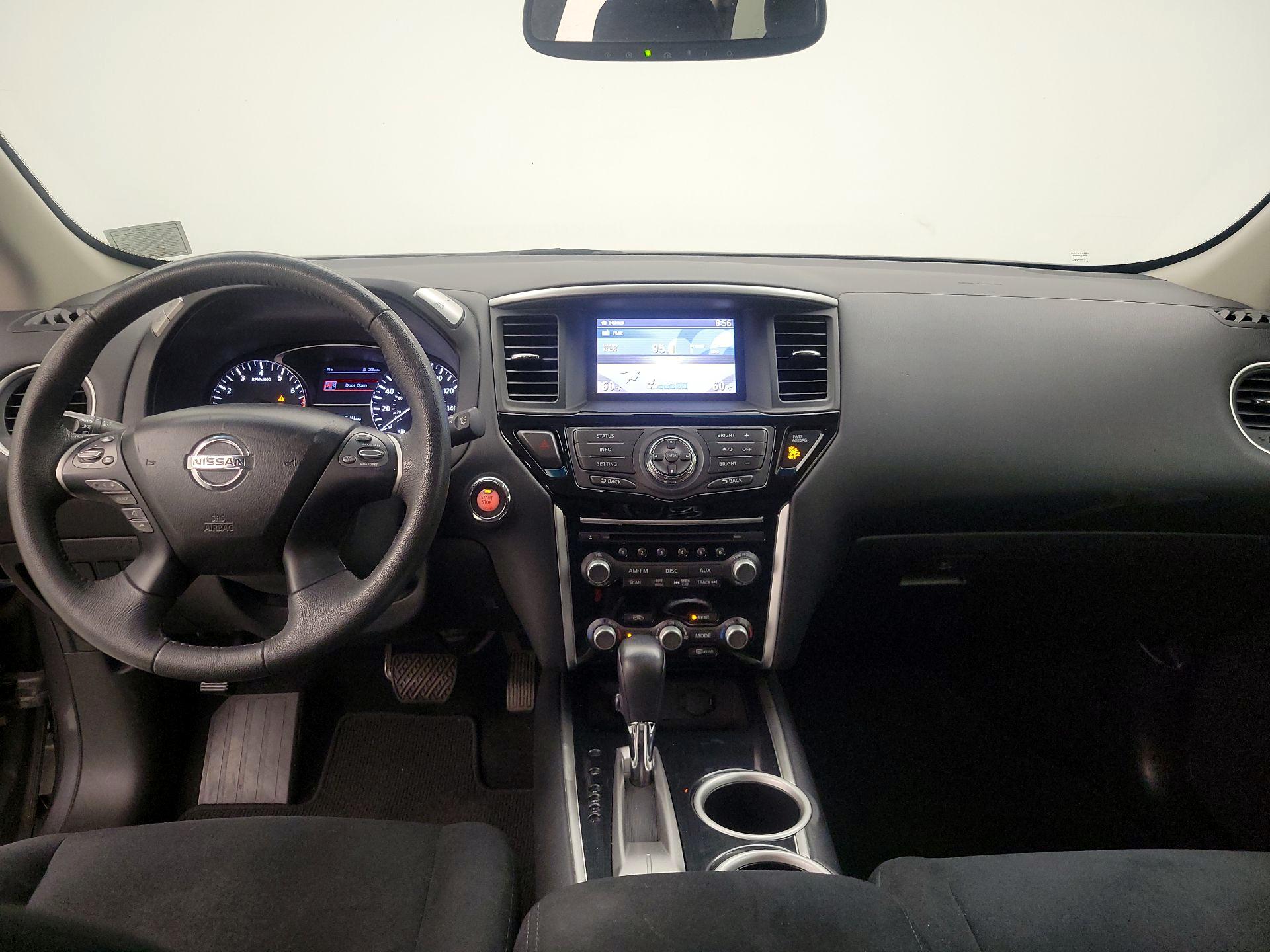 Thumbnail: 2015 Nissan Pathfinder - 9