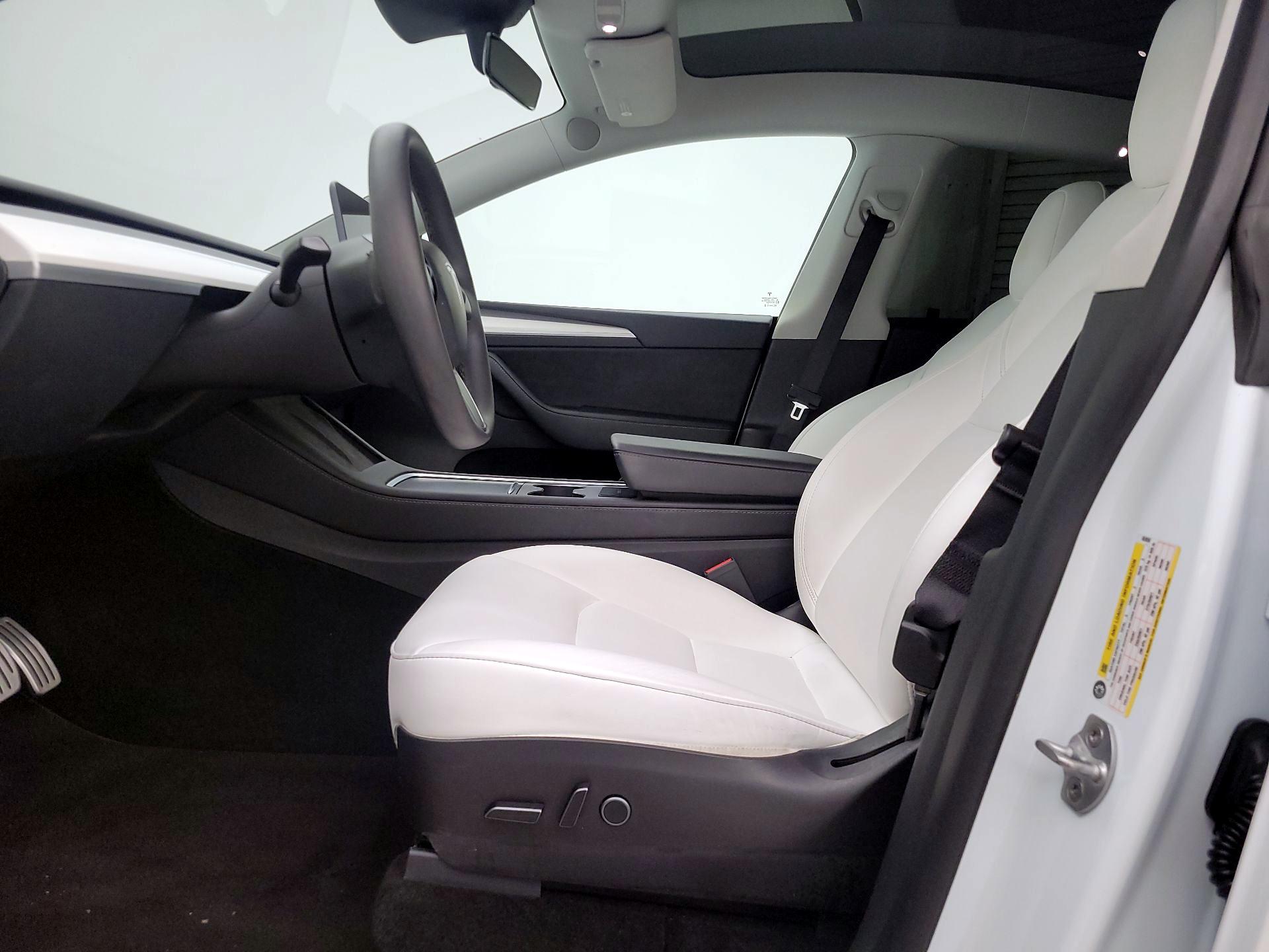 Thumbnail: 2023 Tesla Model Y - 11