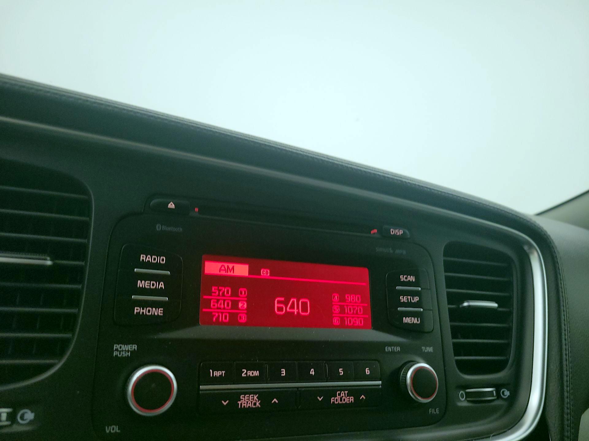 Thumbnail: 2015 Kia Optima - 14