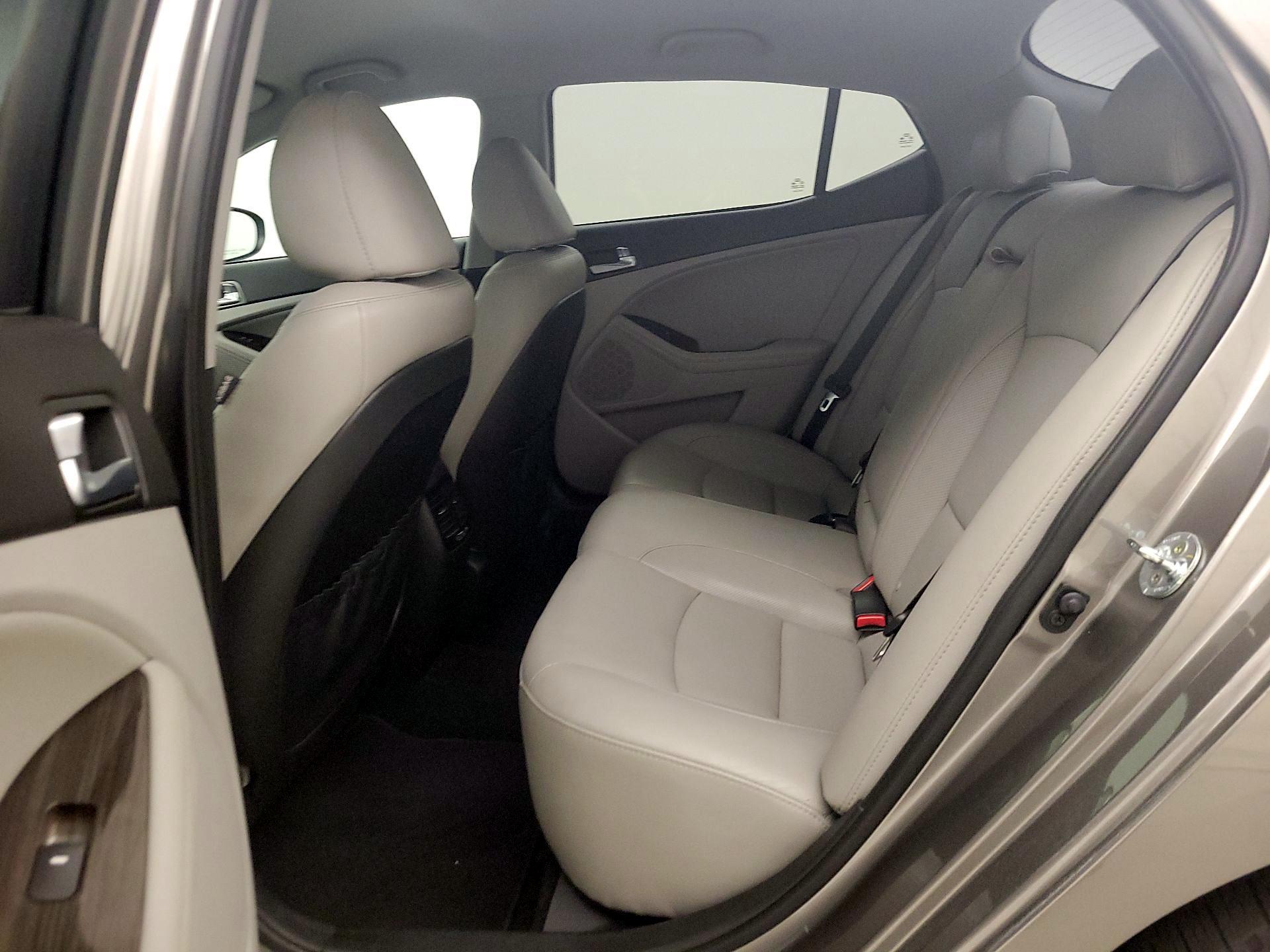 Thumbnail: 2015 Kia Optima - 18