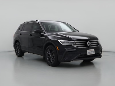 Black 2022 Volkswagen Tiguan SE