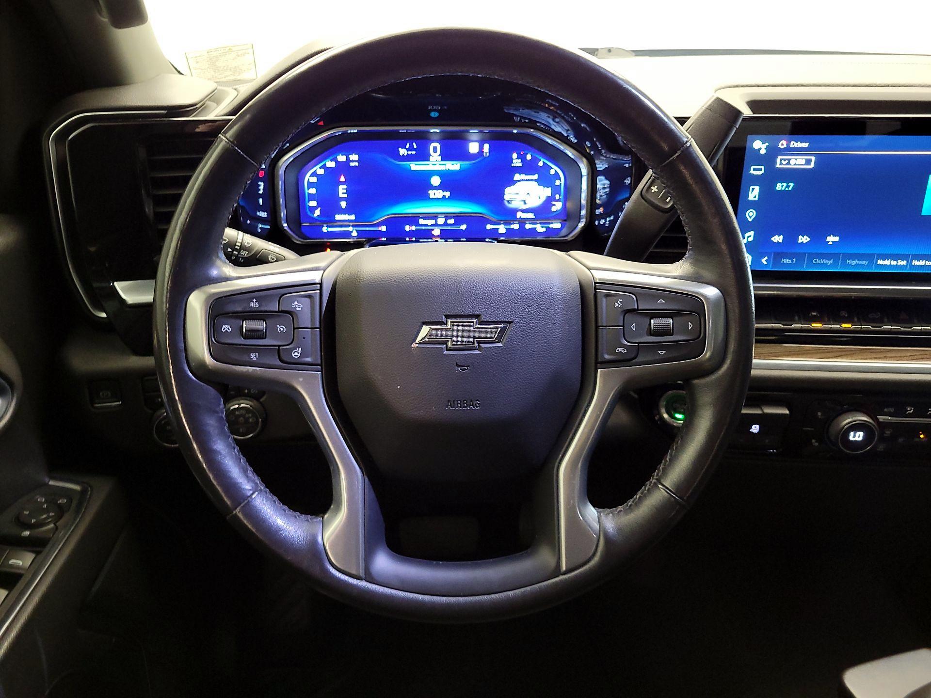 Thumbnail: 2022 Chevrolet Silverado 1500 - 10