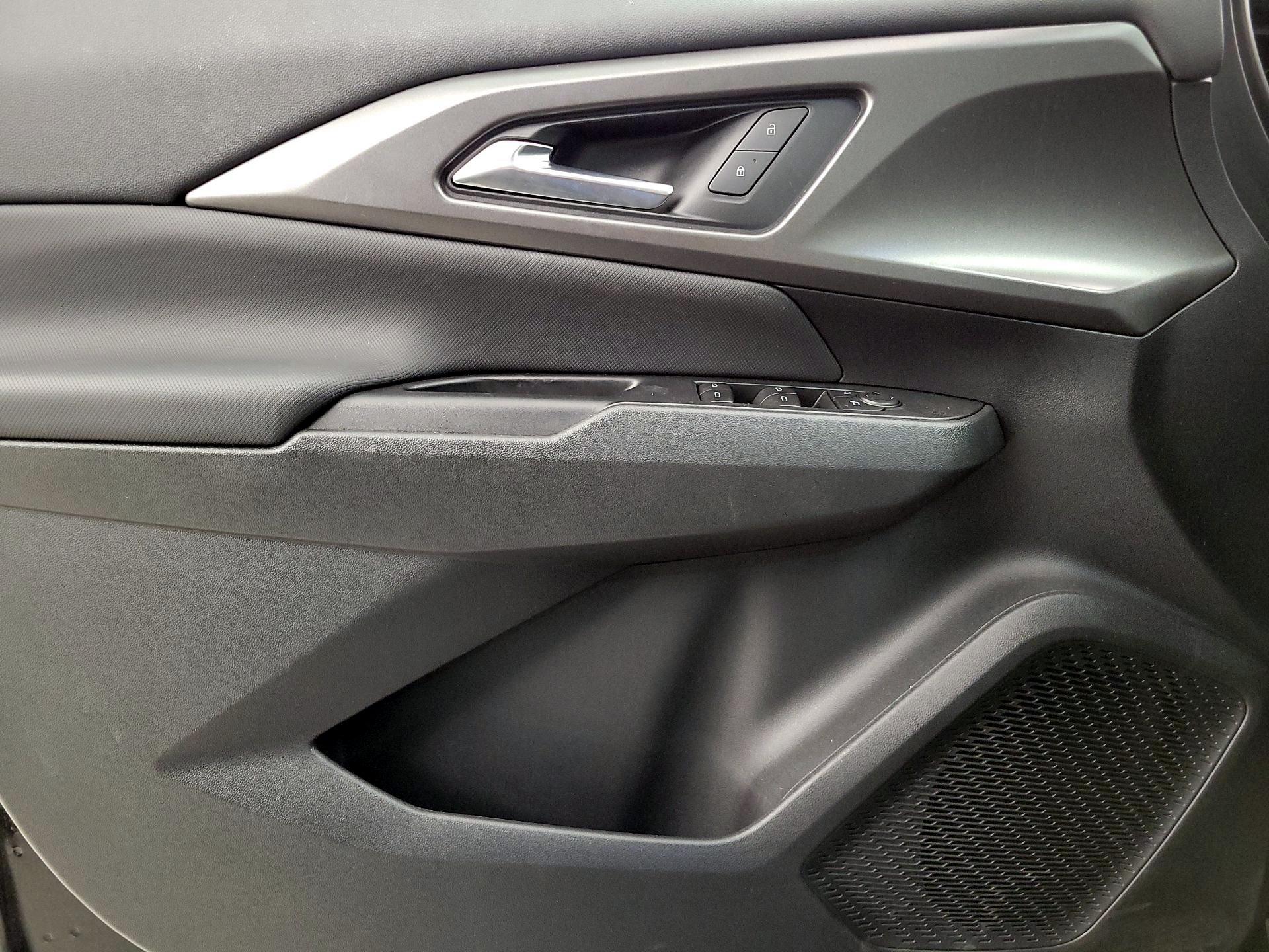 Thumbnail: 2025 Chevrolet Equinox - 12