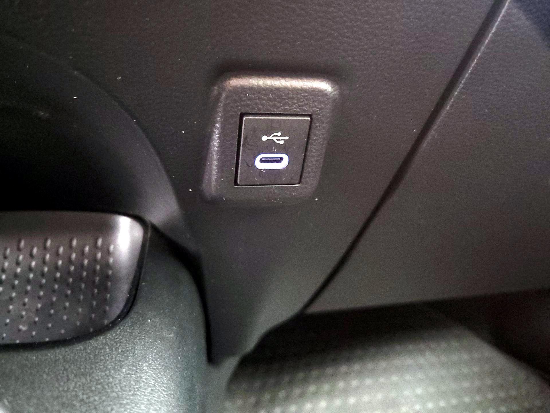 Thumbnail: 2024 Toyota Corolla - 18