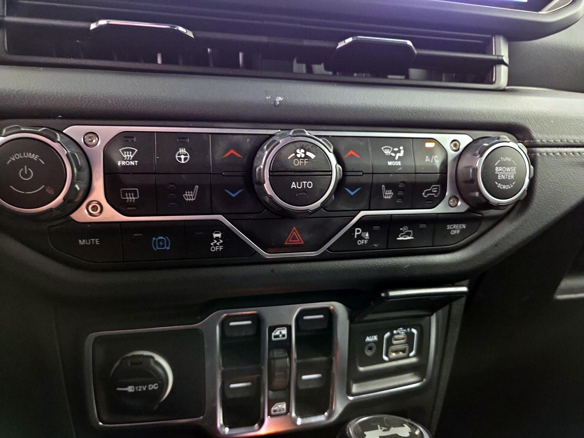 Thumbnail: 2024 Jeep Wrangler - 17