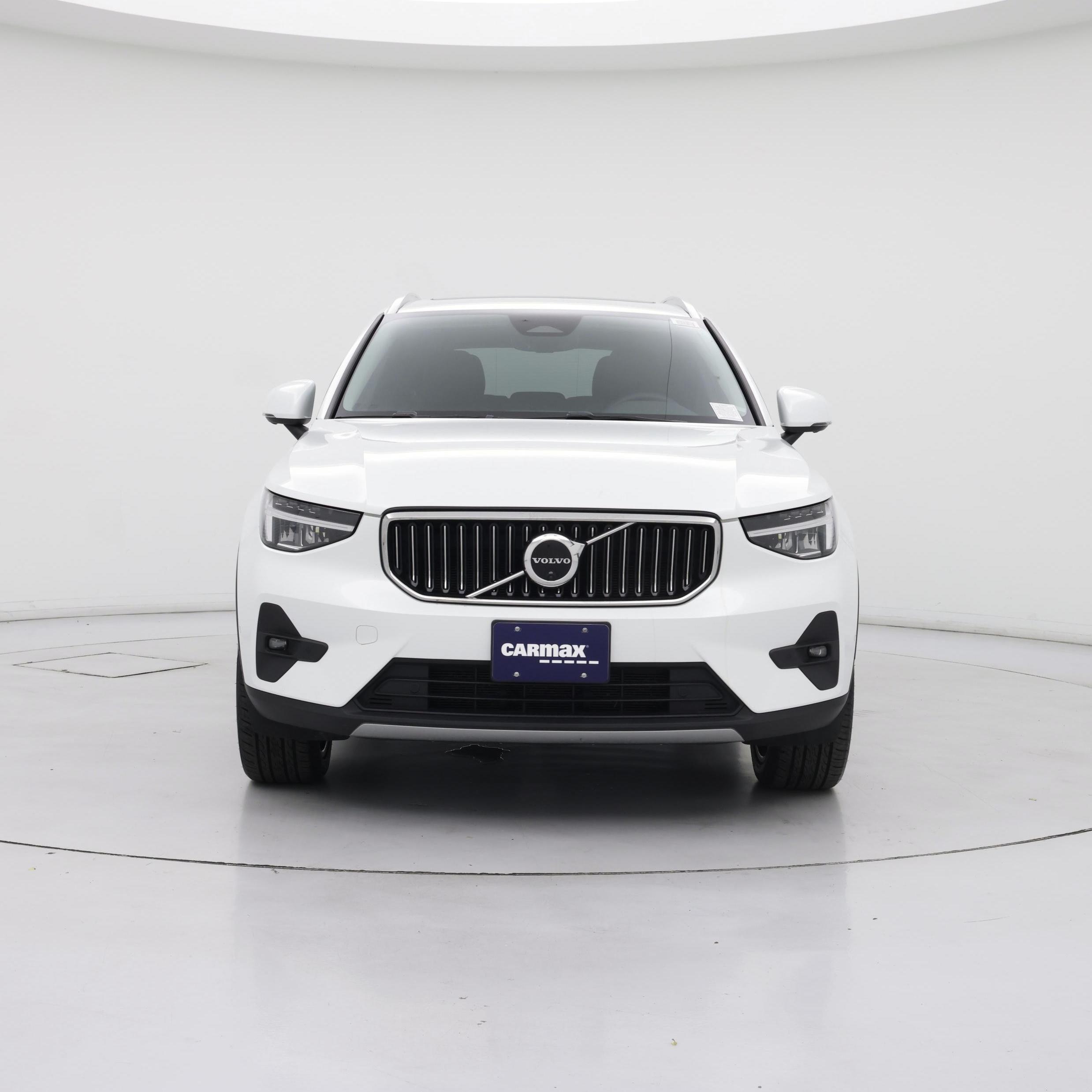 Thumbnail: 2023 Volvo XC40 - 5