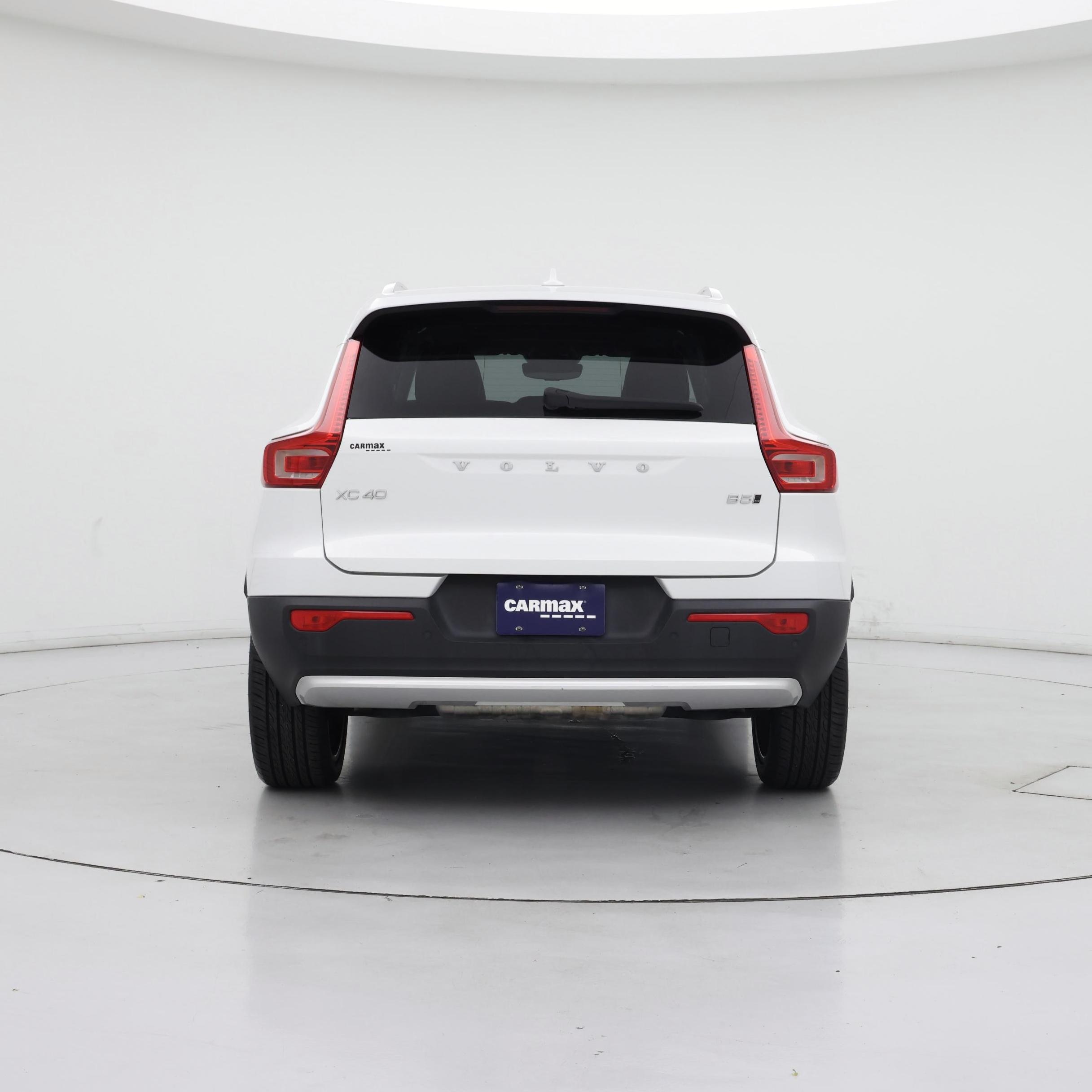 Thumbnail: 2023 Volvo XC40 - 6