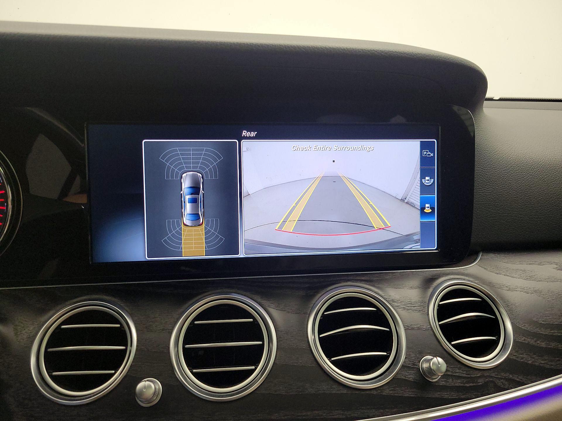 Thumbnail: 2017 Mercedes-Benz E-Class - 15