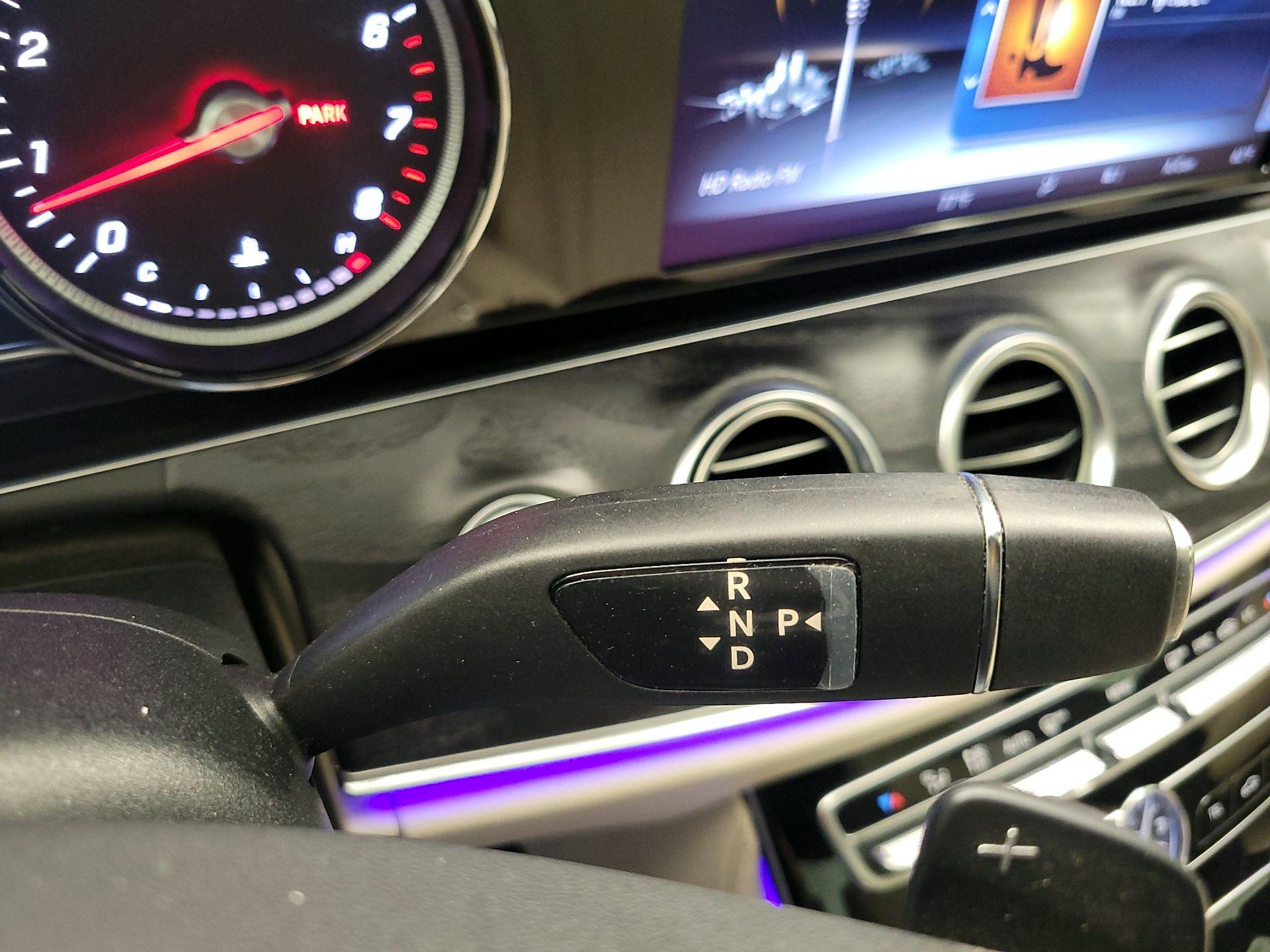 Thumbnail: 2017 Mercedes-Benz E-Class - 18