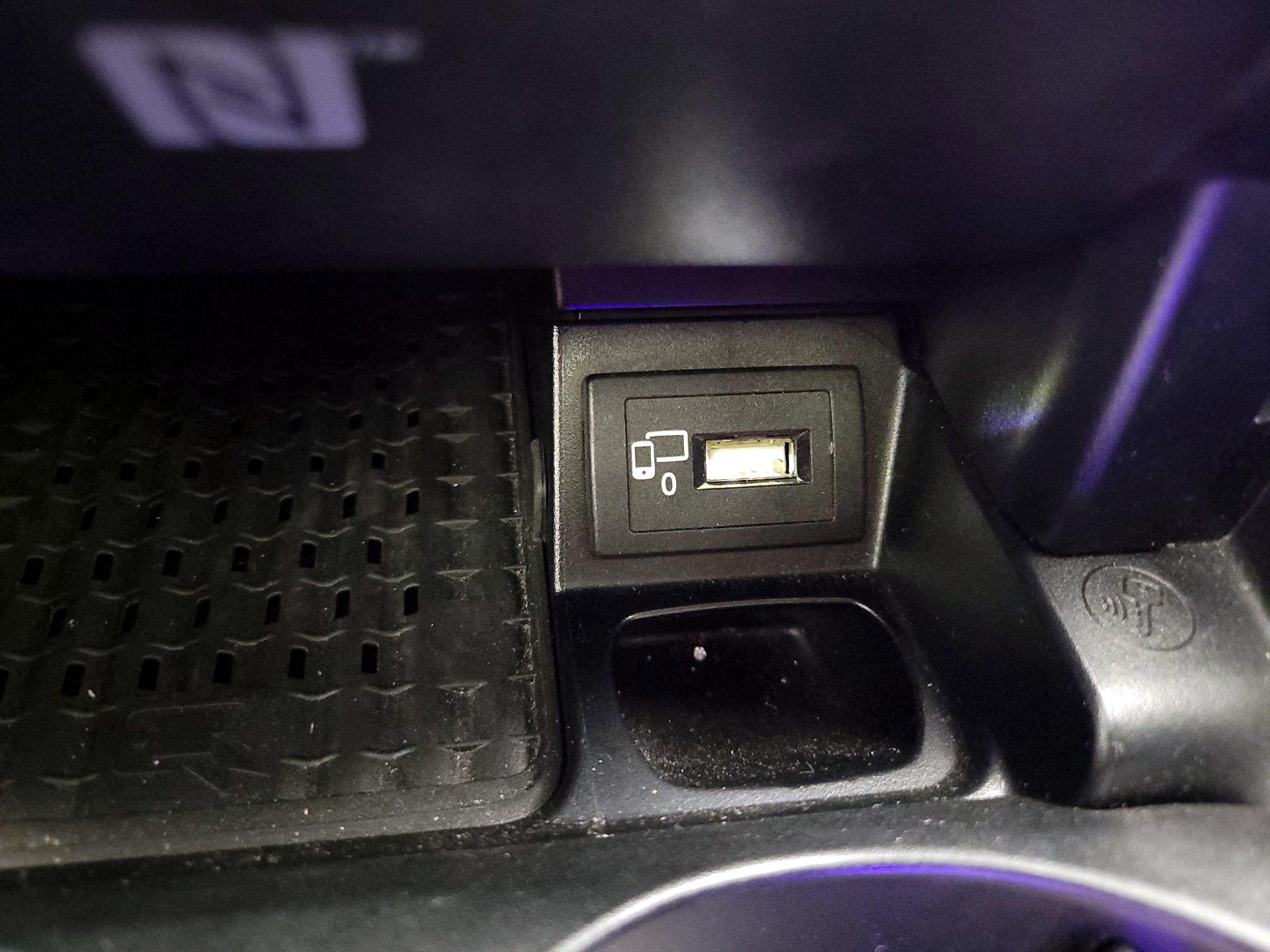 Thumbnail: 2017 Mercedes-Benz E-Class - 19