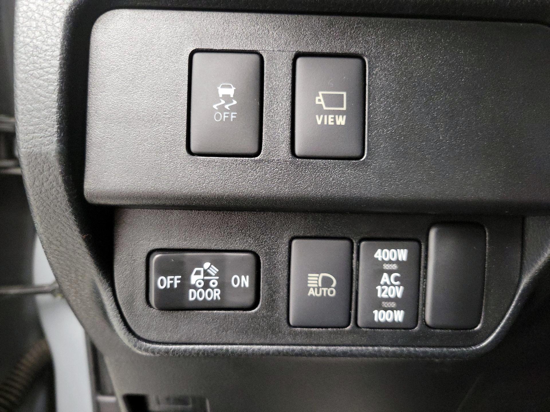 Thumbnail: 2021 Toyota Tacoma - 13