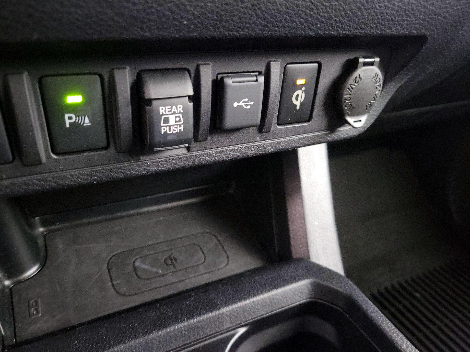 Thumbnail: 2021 Toyota Tacoma - 19