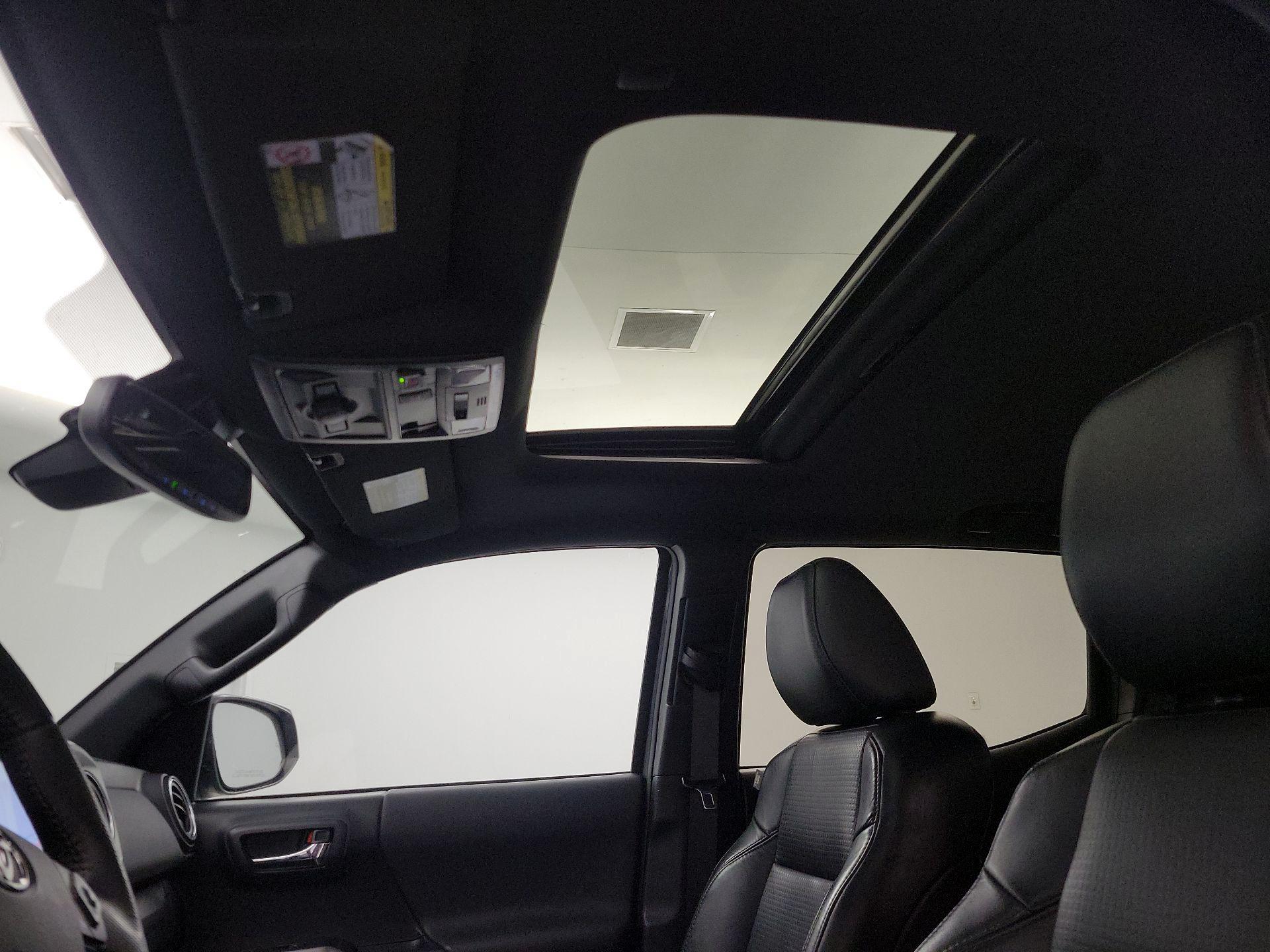 Thumbnail: 2021 Toyota Tacoma - 20