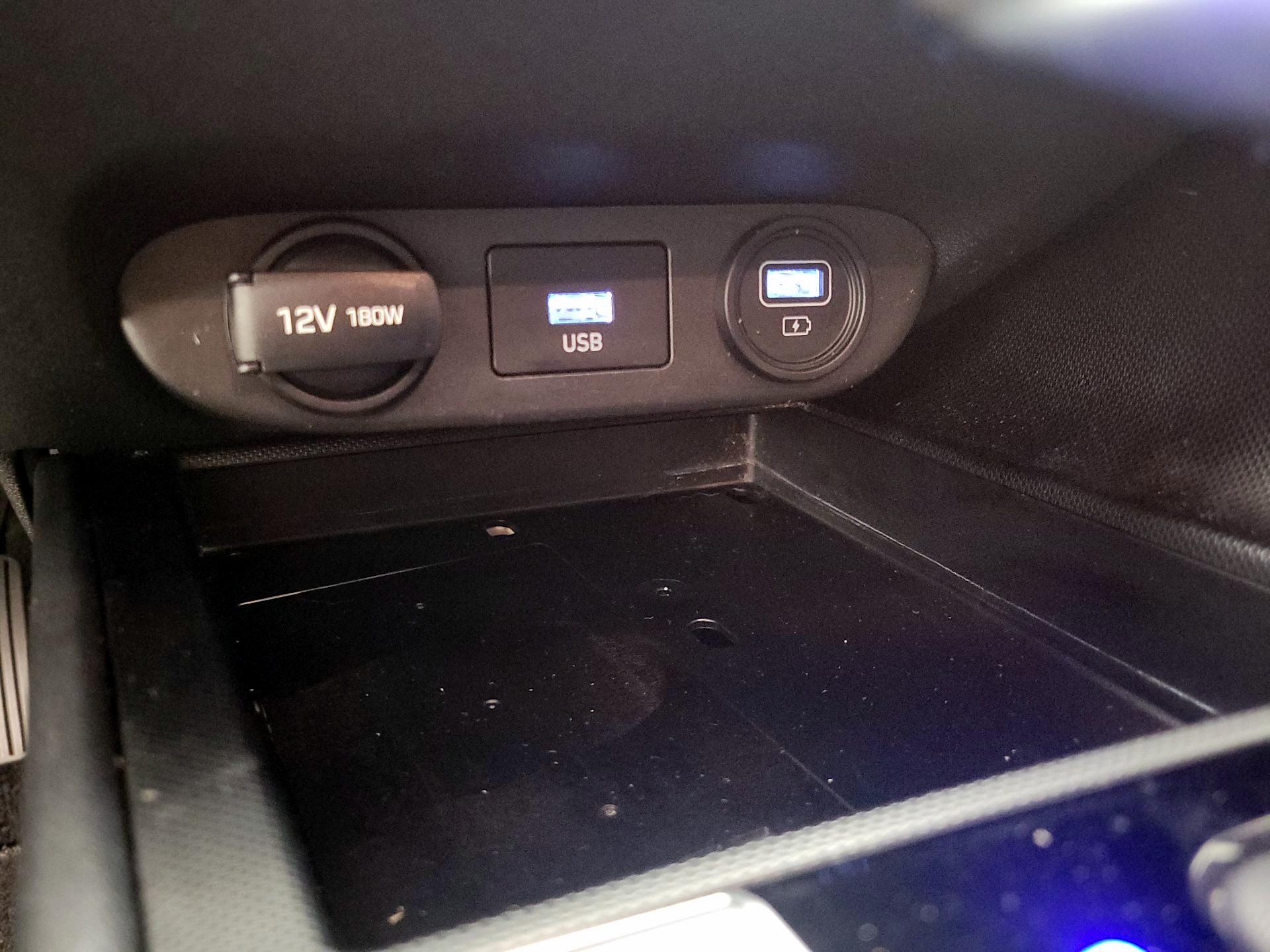 Thumbnail: 2022 Hyundai Elantra - 17