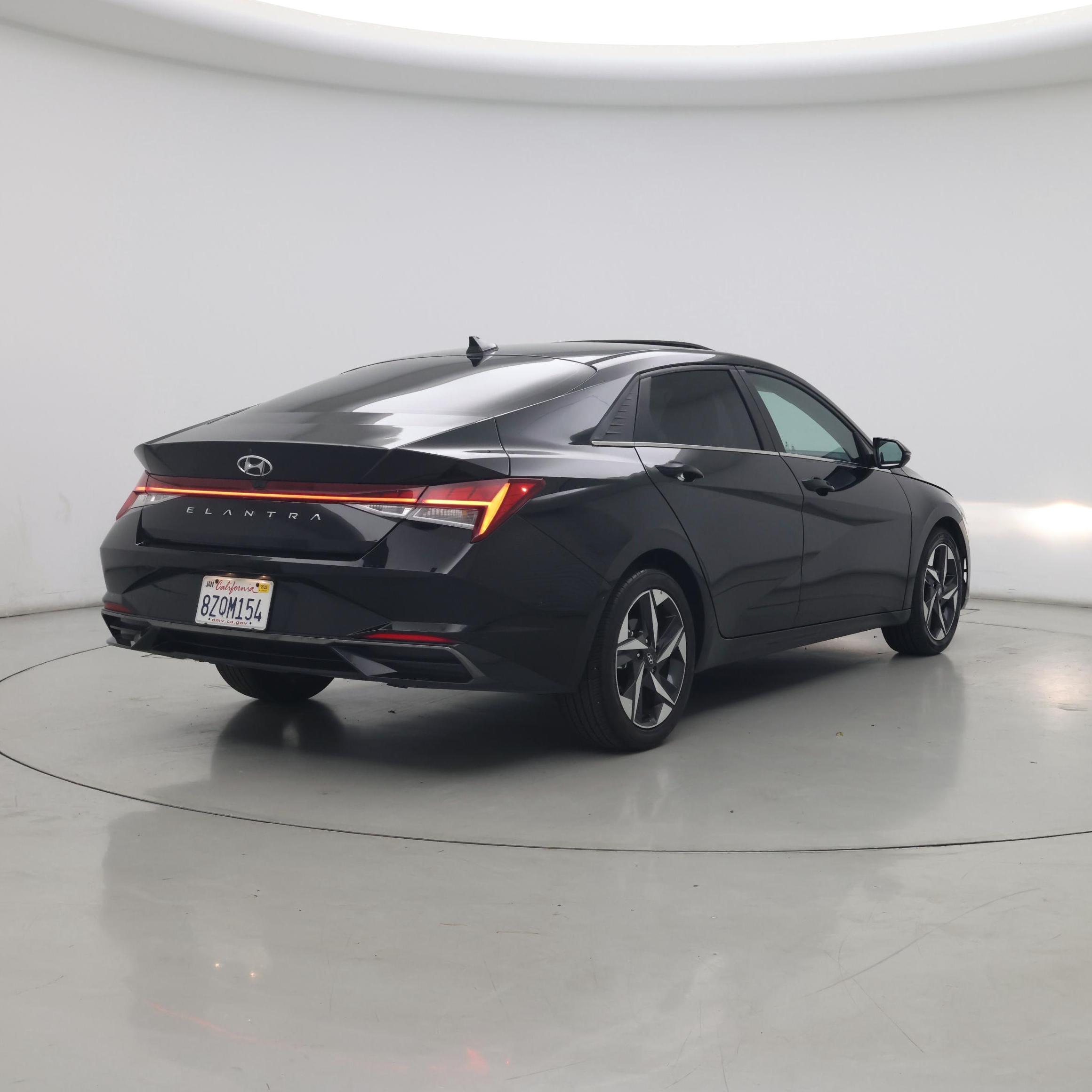 Thumbnail: 2022 Hyundai Elantra - 8