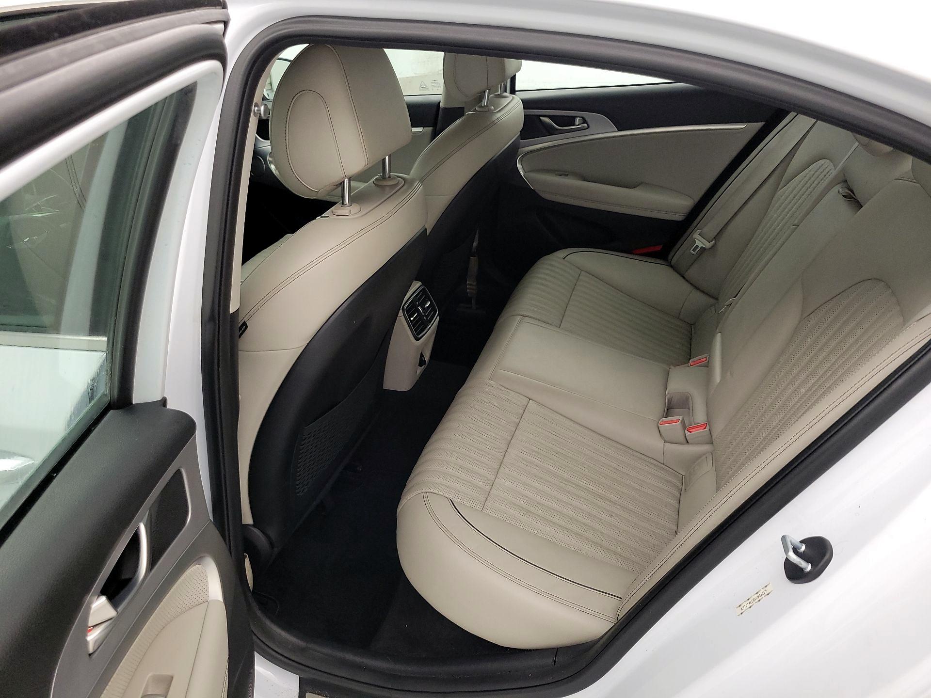 Thumbnail: 2019 Genesis G70 - 20