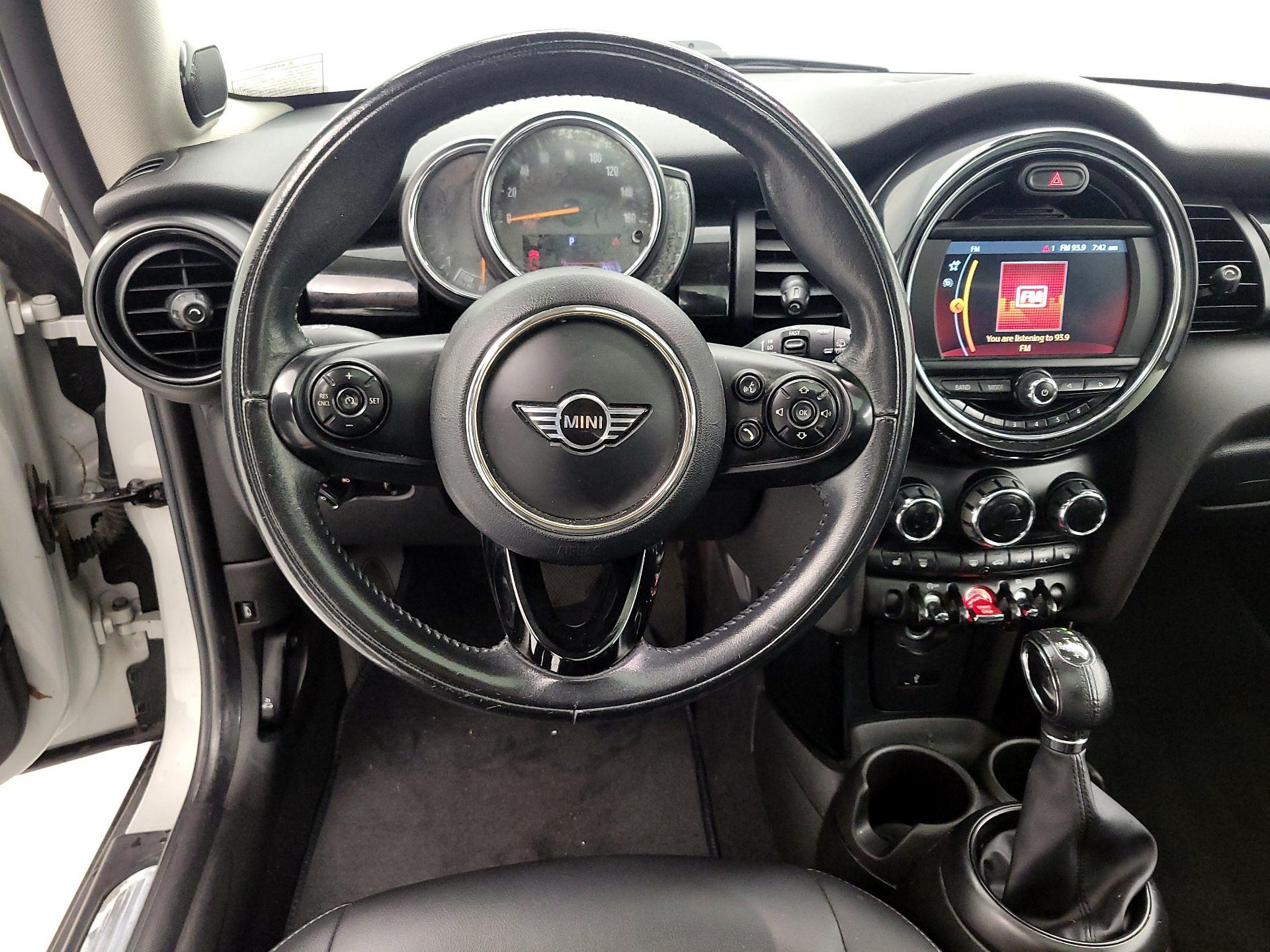 Thumbnail: 2019 MINI Cooper Hardtop - 10