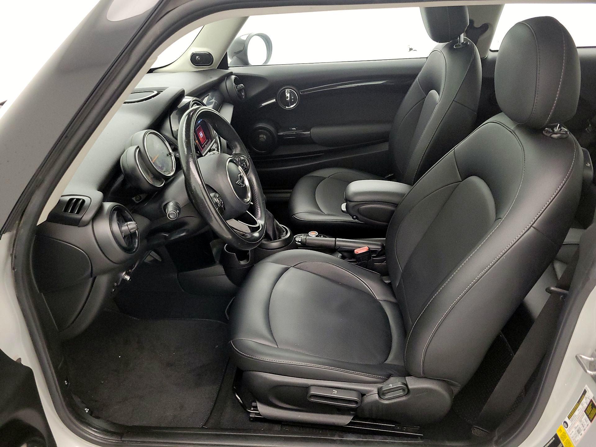 Thumbnail: 2019 MINI Cooper Hardtop - 11