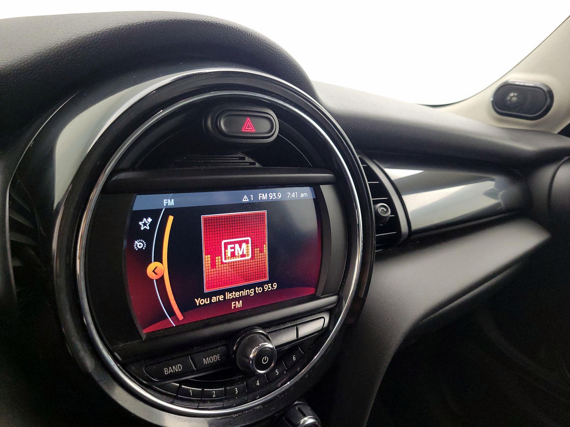 Thumbnail: 2019 MINI Cooper Hardtop - 14