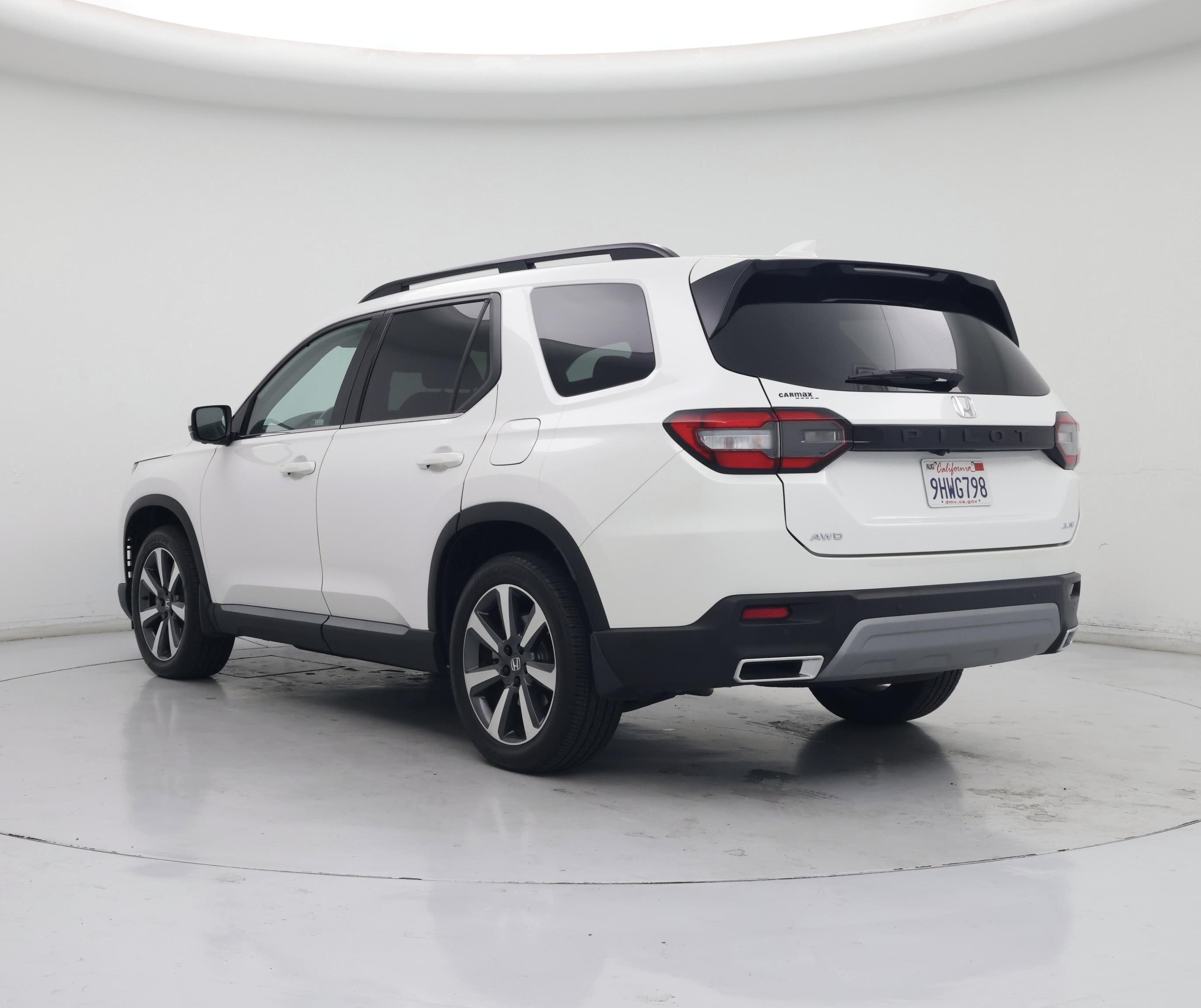 Thumbnail: 2023 Honda Pilot - 2