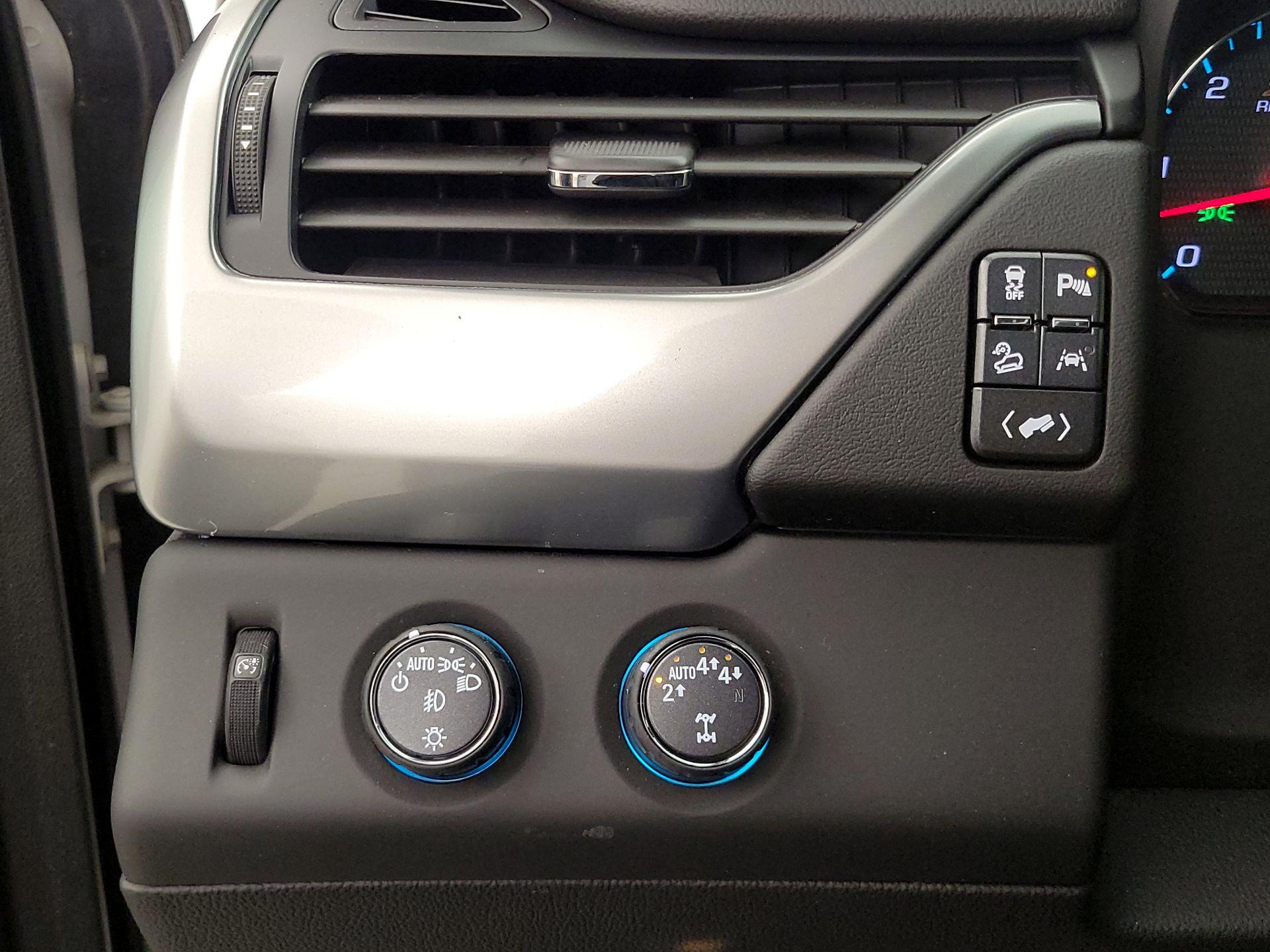 Thumbnail: 2020 Chevrolet Tahoe - 13