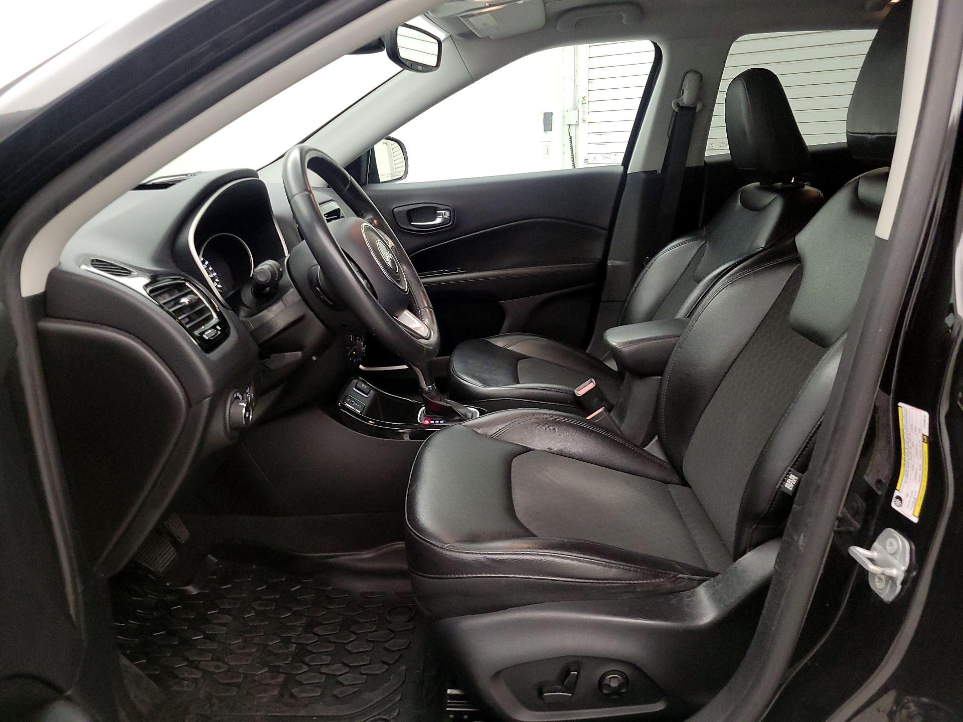 Thumbnail: 2018 Jeep Compass - 11